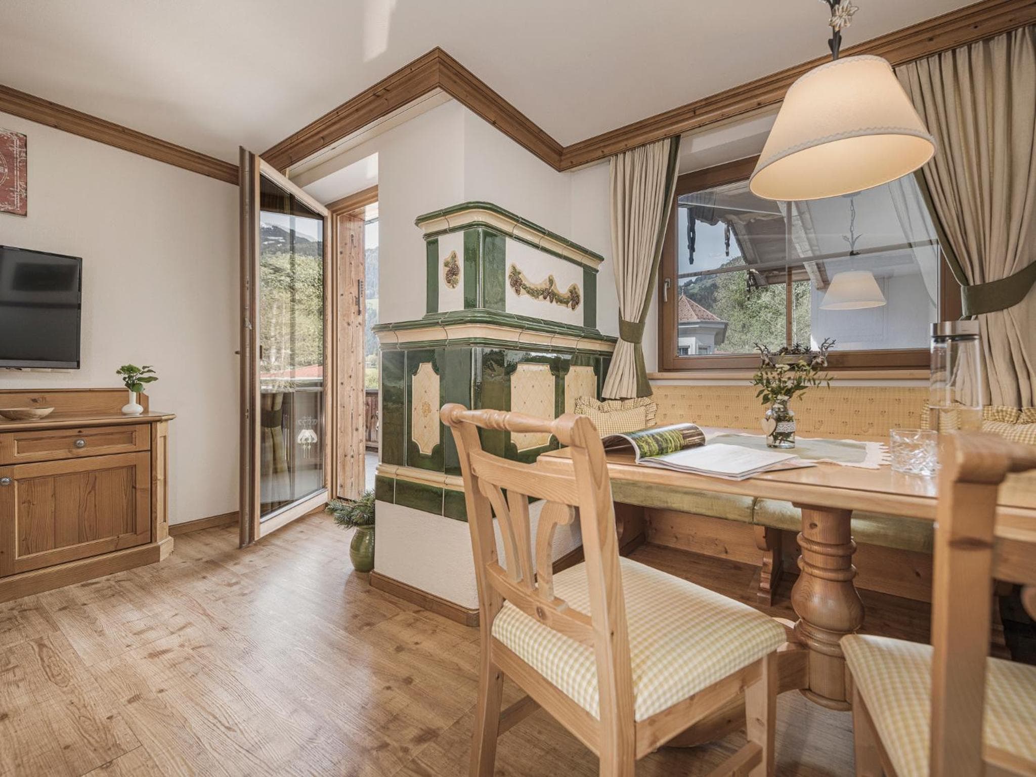 Aparthotel Stacherhof, Fügen, photo 3