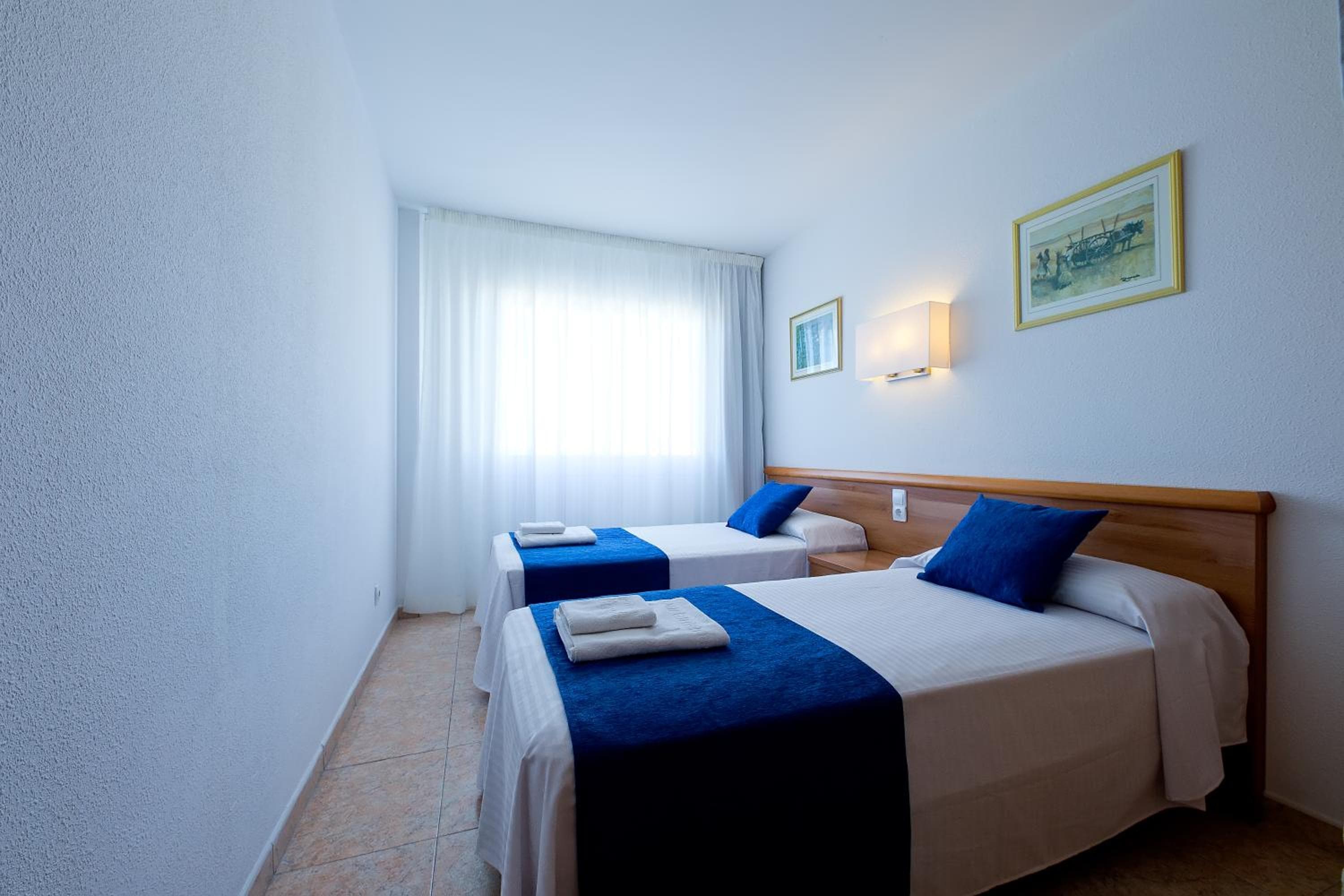 Rentalmar Pineda Suites, La Pineda, photo 2