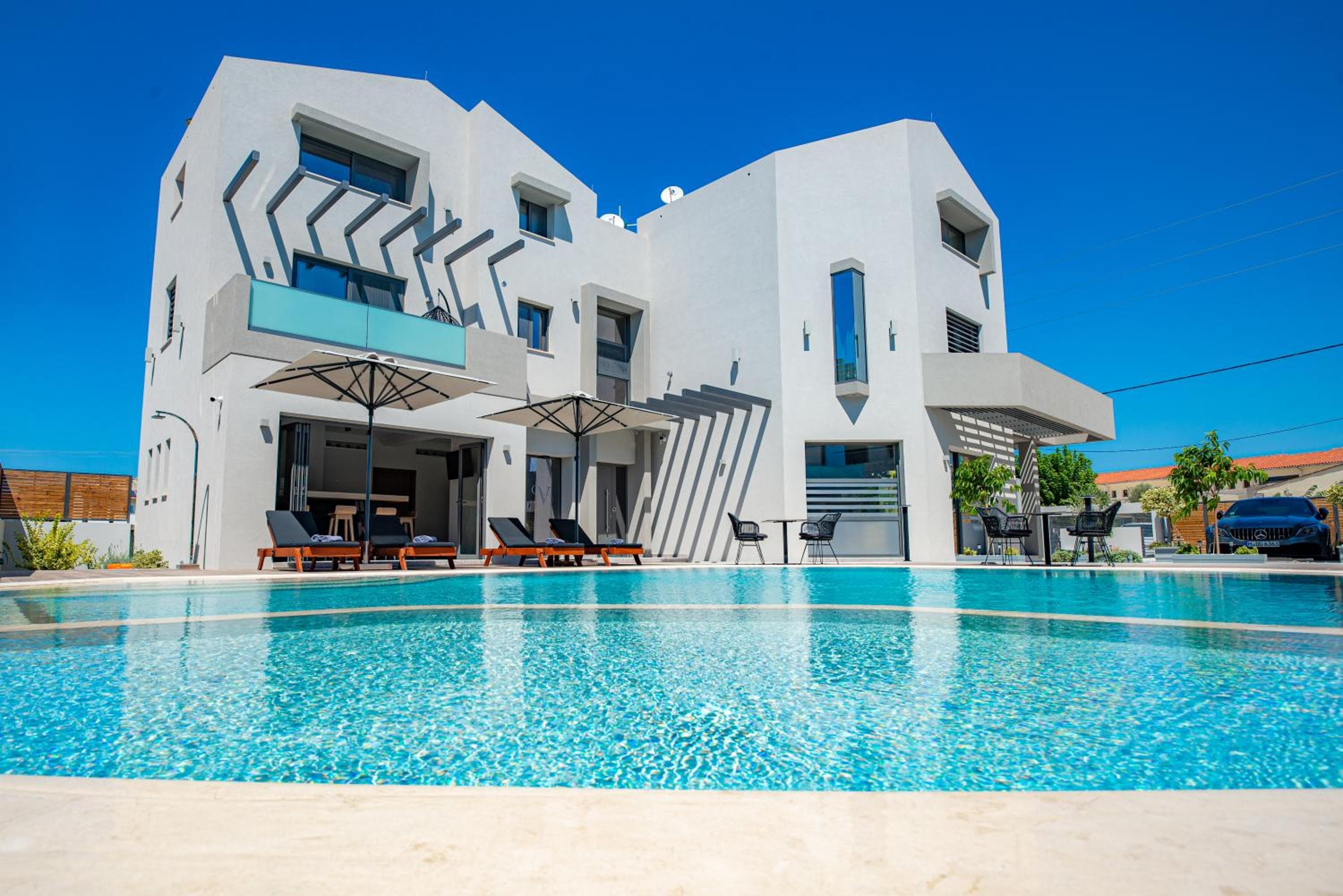 The Victoria Lefkada, Lefkada Town
