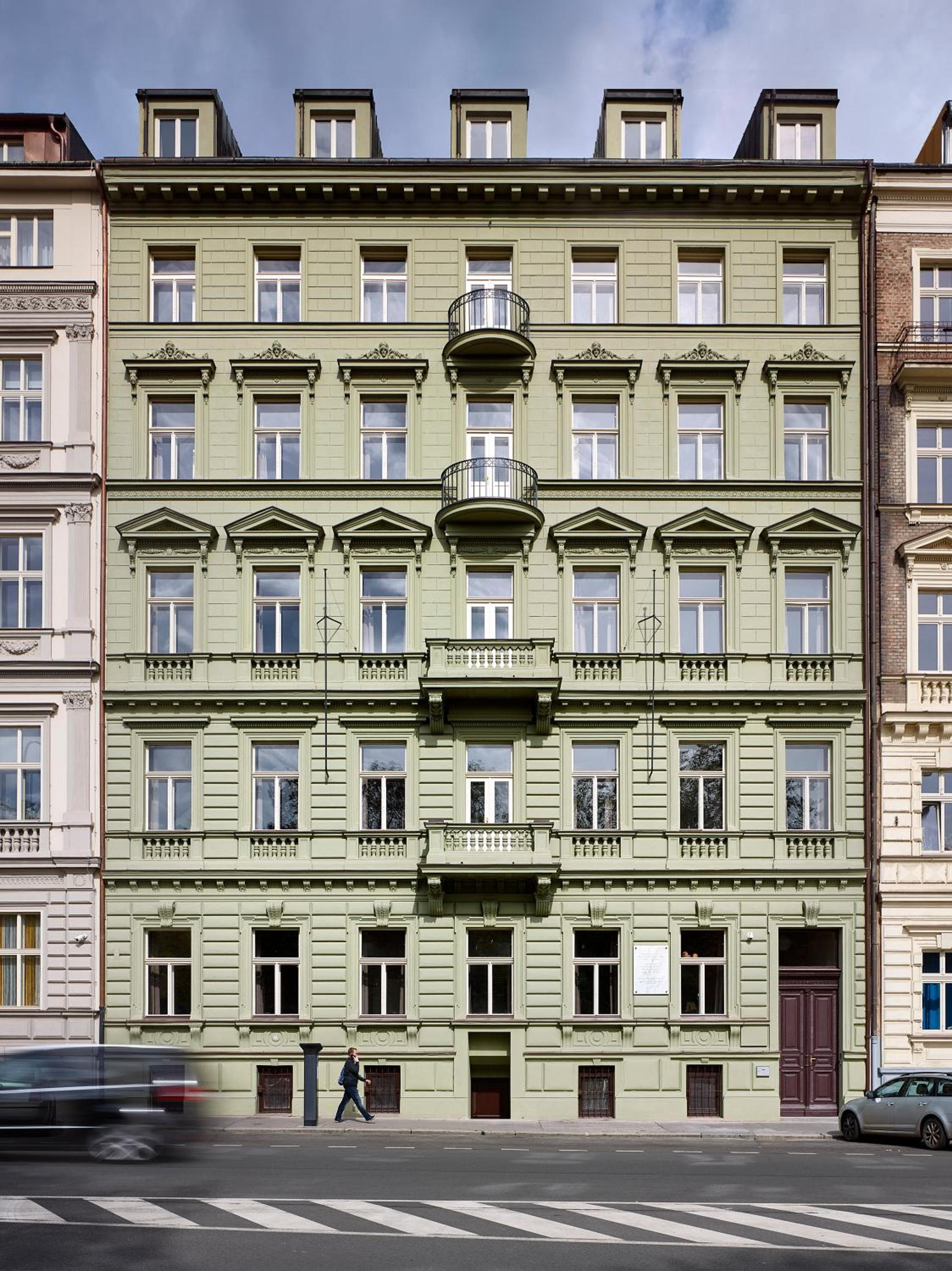 Franz BY ZEITRAUM, Prague