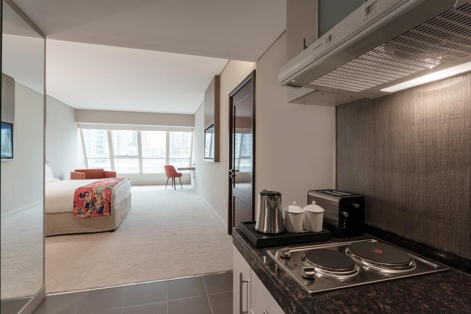 Leva Hotel and Suites, Opposite Downtown, Dubai, photo 3