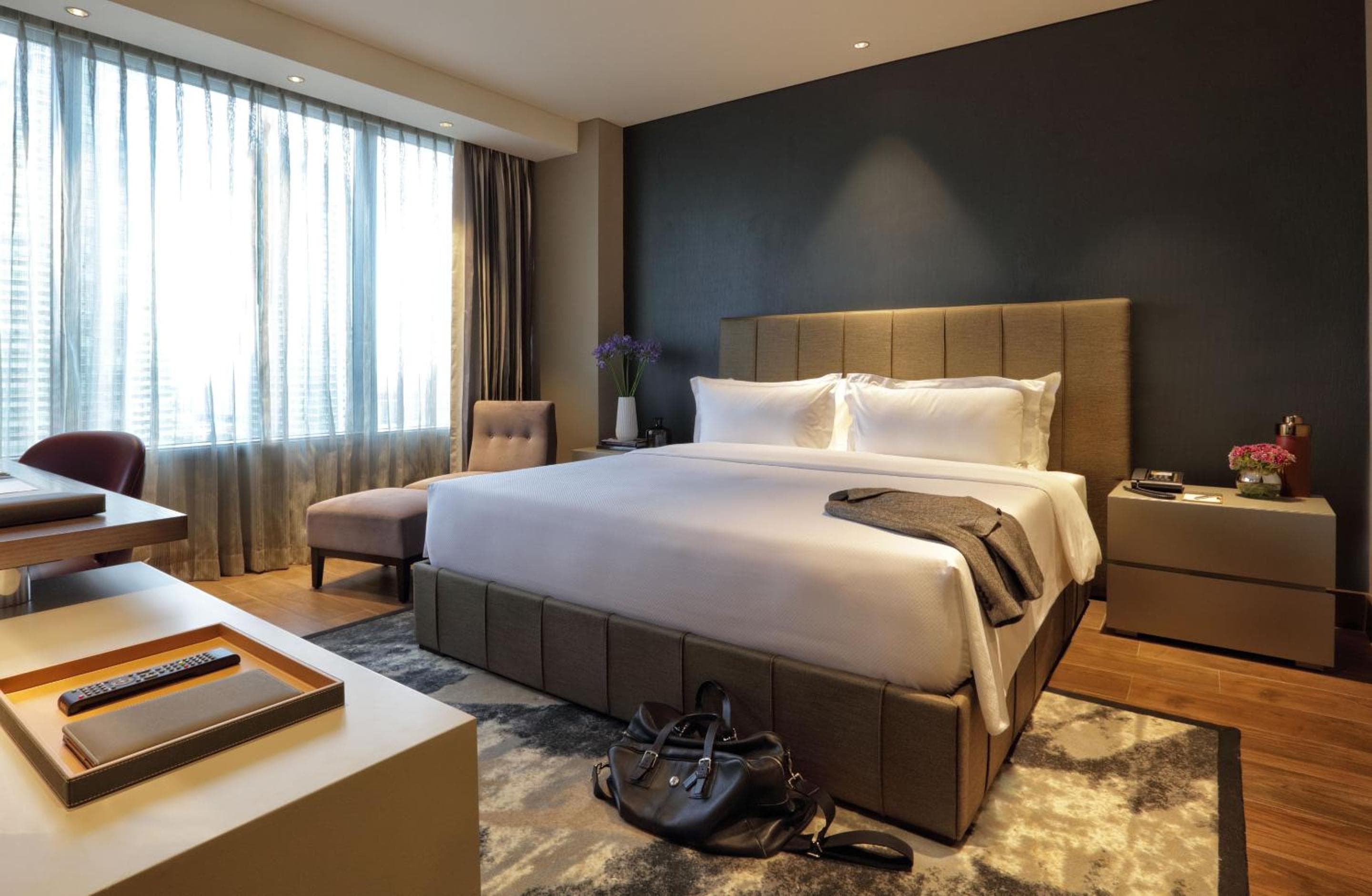 Makati Diamond Residences, Manila