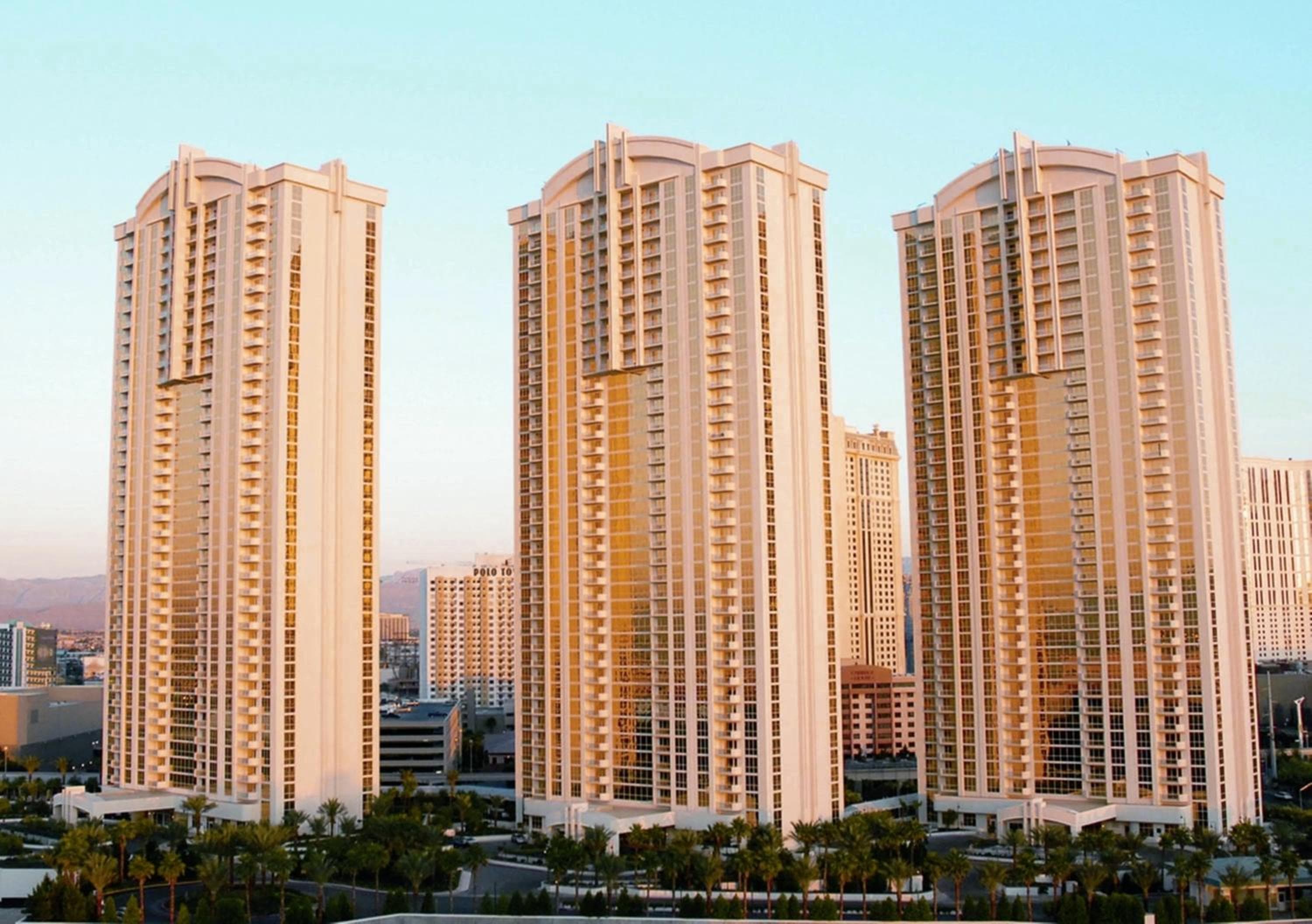 Jet Luxury at The Signature Condo Hotel, Las Vegas