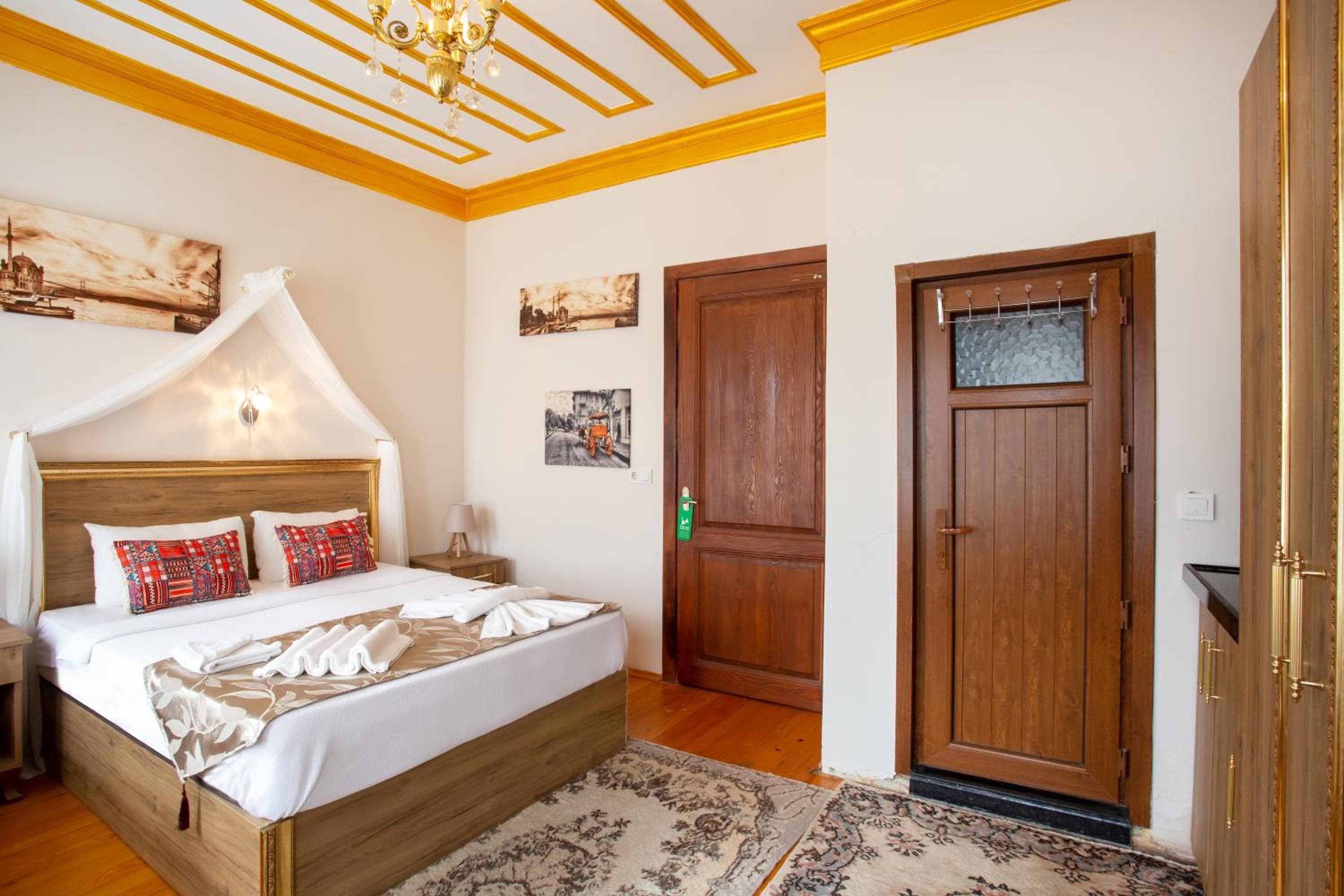 April Mansion, Istanbul, photo 6