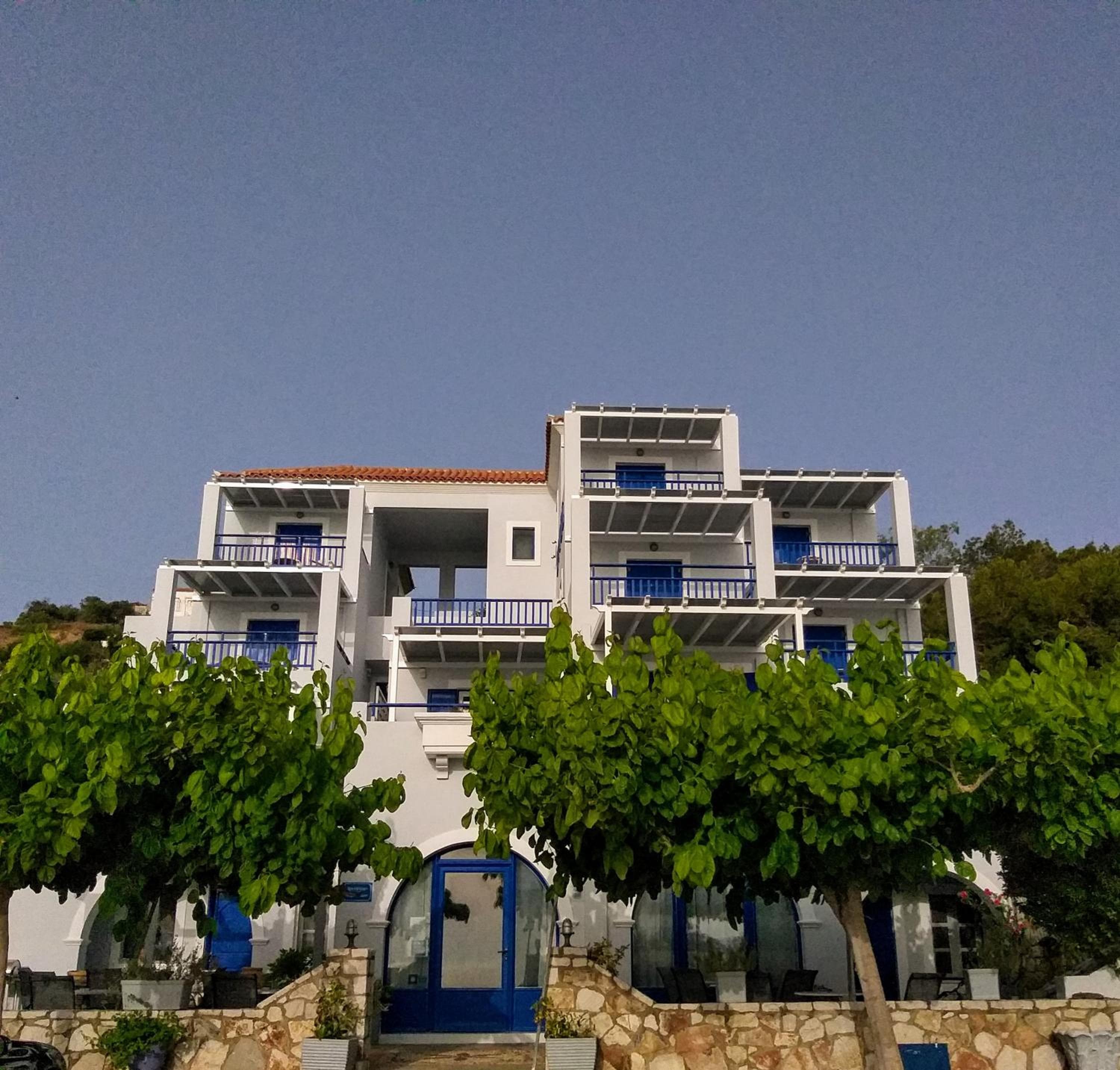 9 Muses, Agia Pelagia Kythira