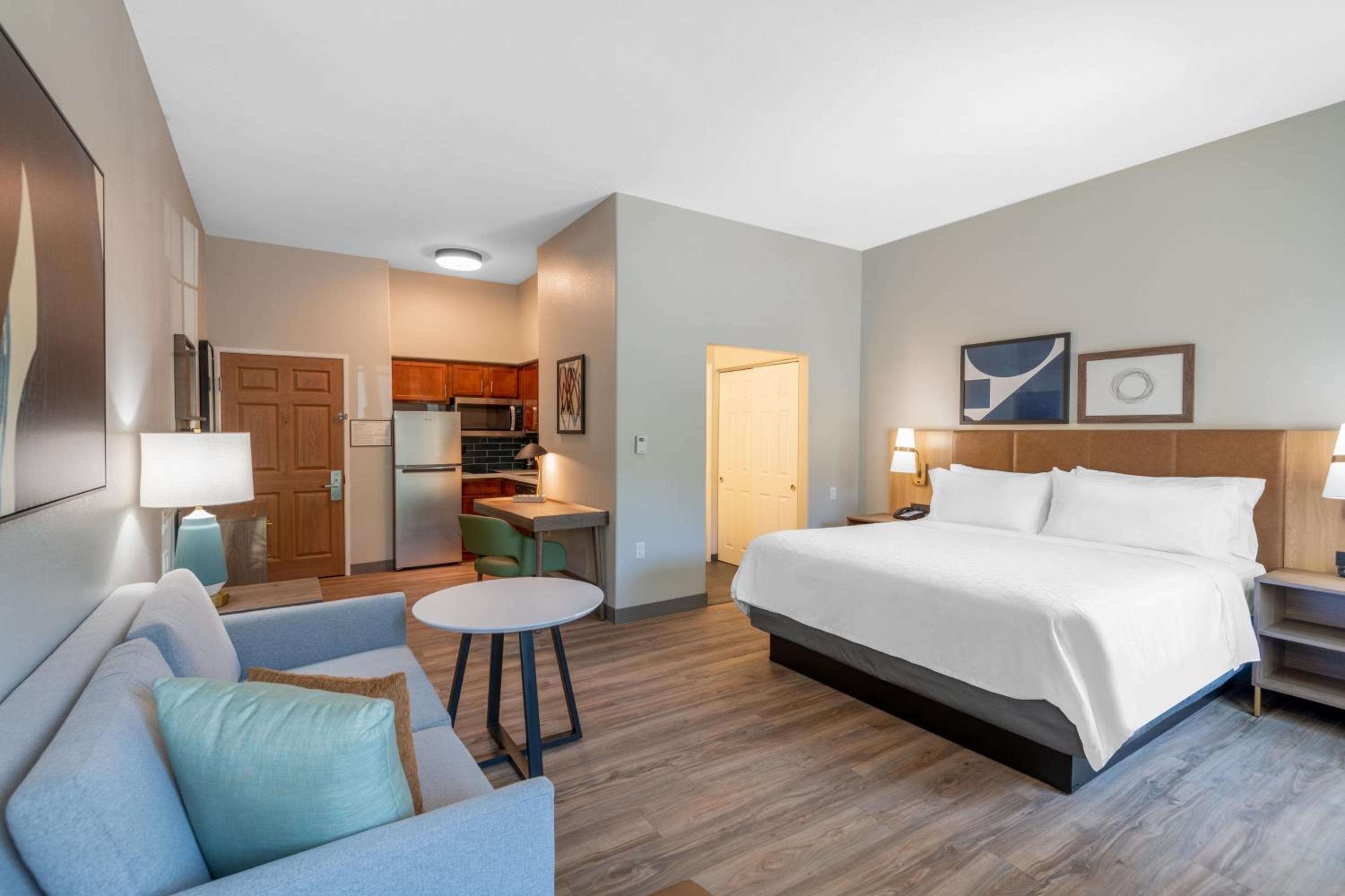 Staybridge Suites Phoenix Glendale Sports Dist by IHG, Glendale, photo 5