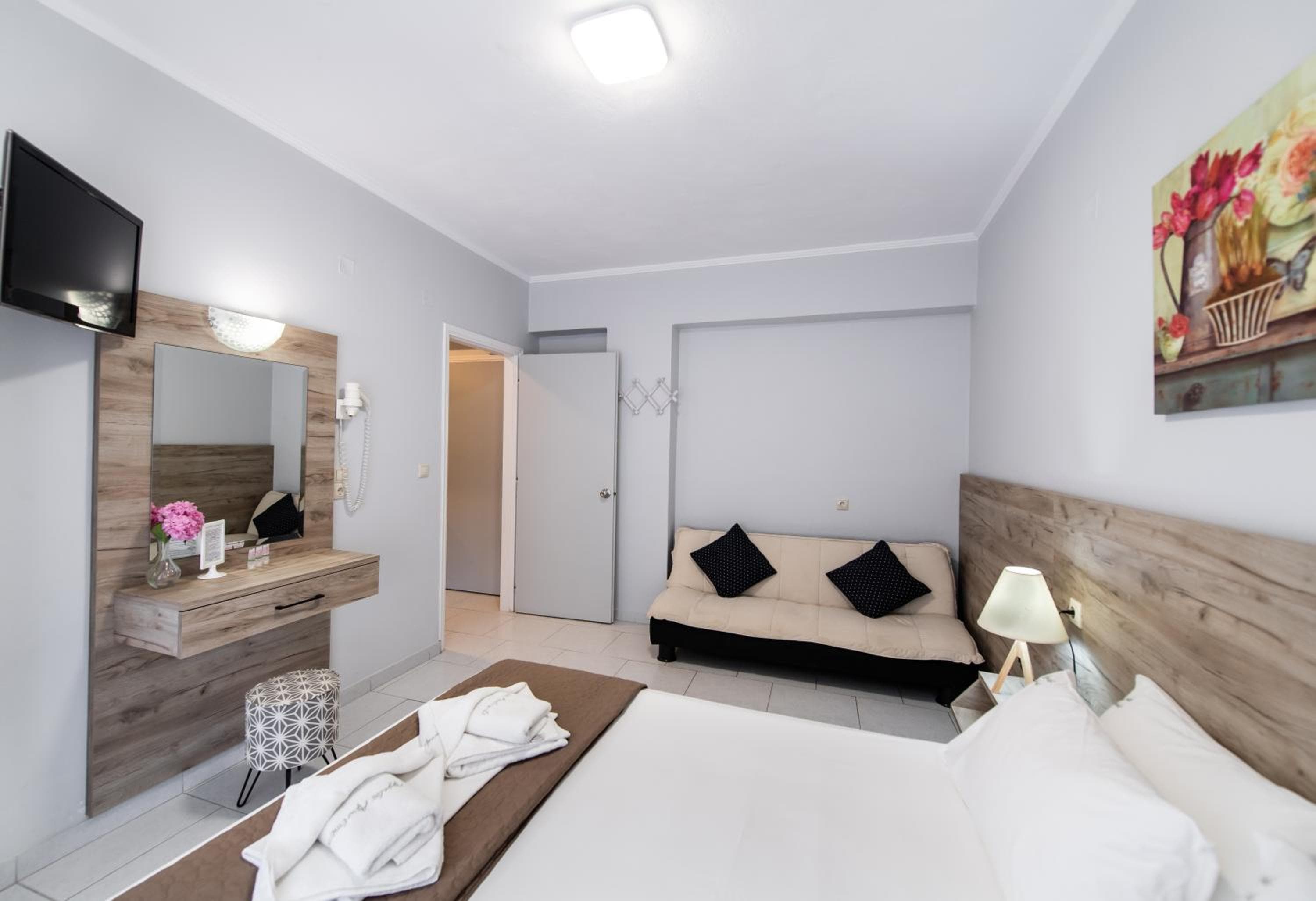 Aggelos Apartments & Deluxe Studios, Nydri, photo 5