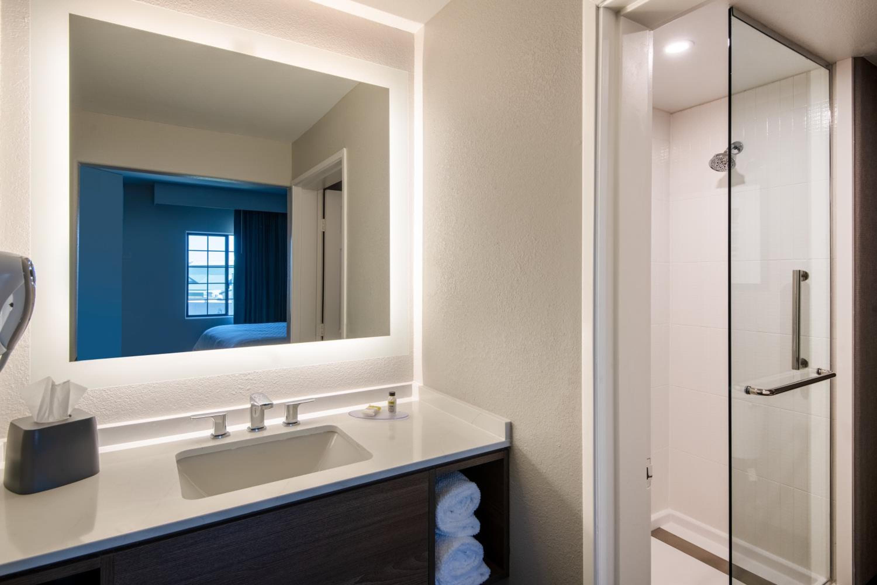 Staybridge Suites Phoenix Glendale Sports Dist by IHG, Glendale, photo 3