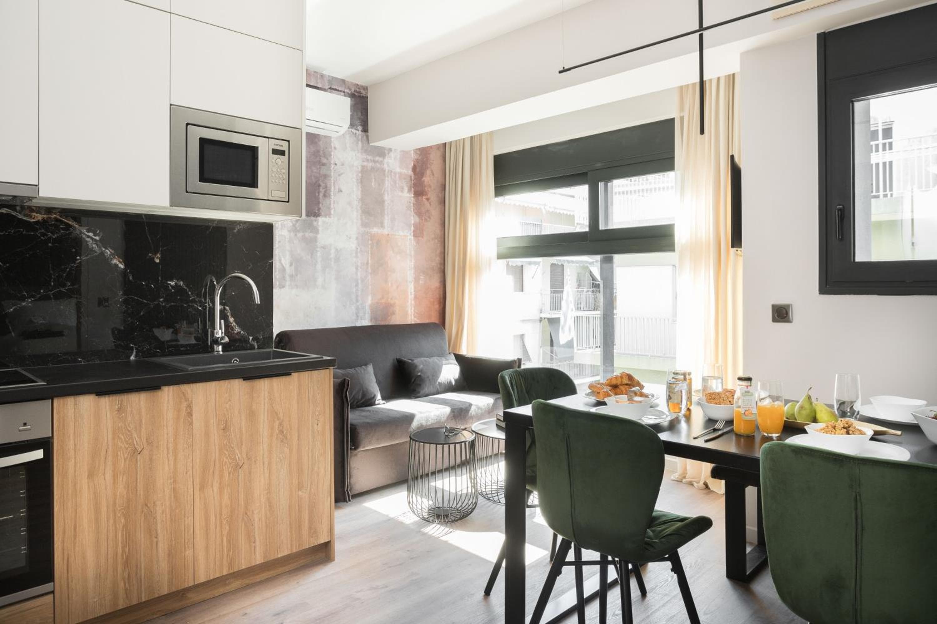 LUX&EASY Athens Downtown Apartments, Athens, photo 3
