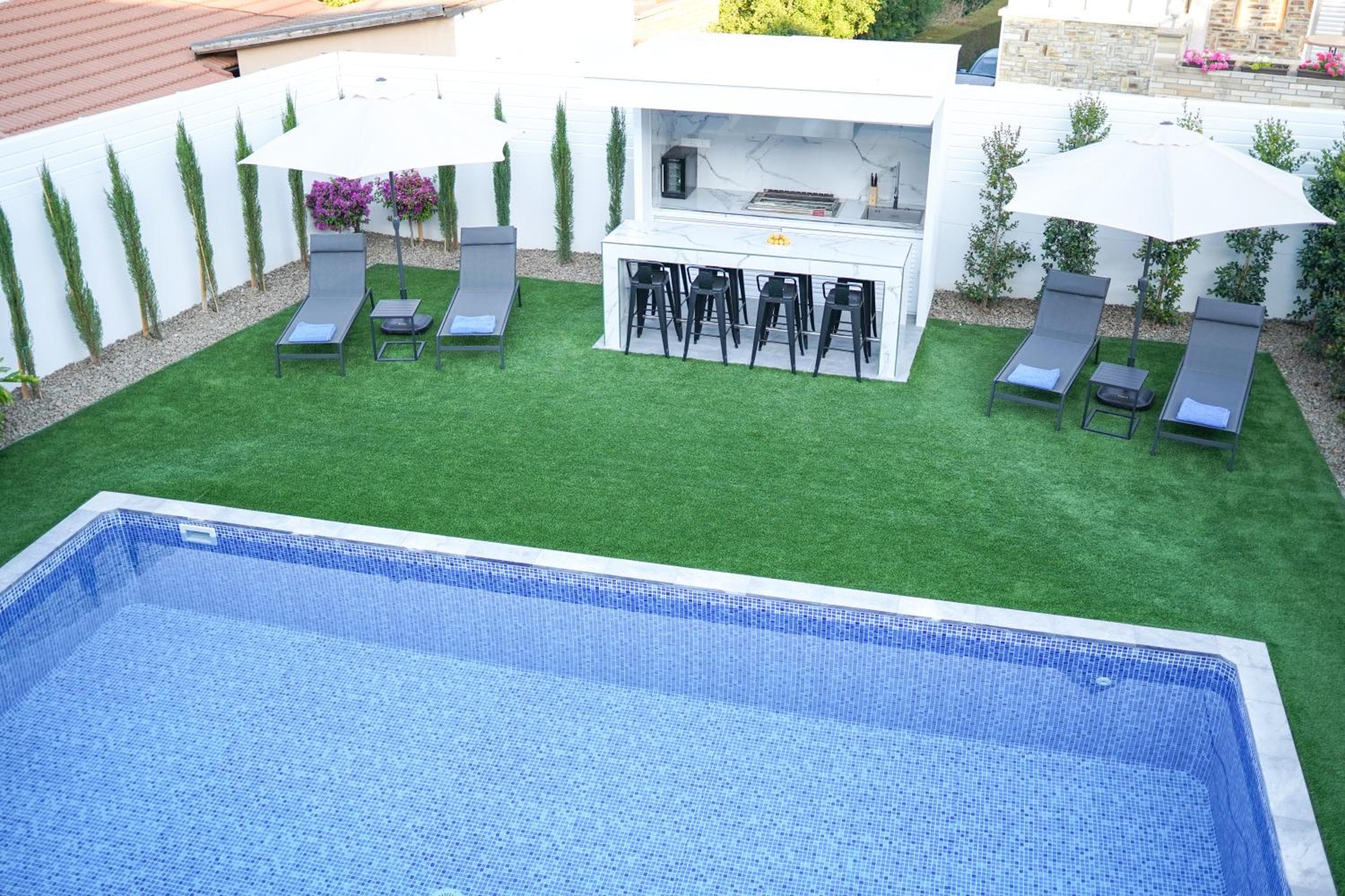Kamaroporta Luxury Apartments, Ayios Theodhoros, photo 2