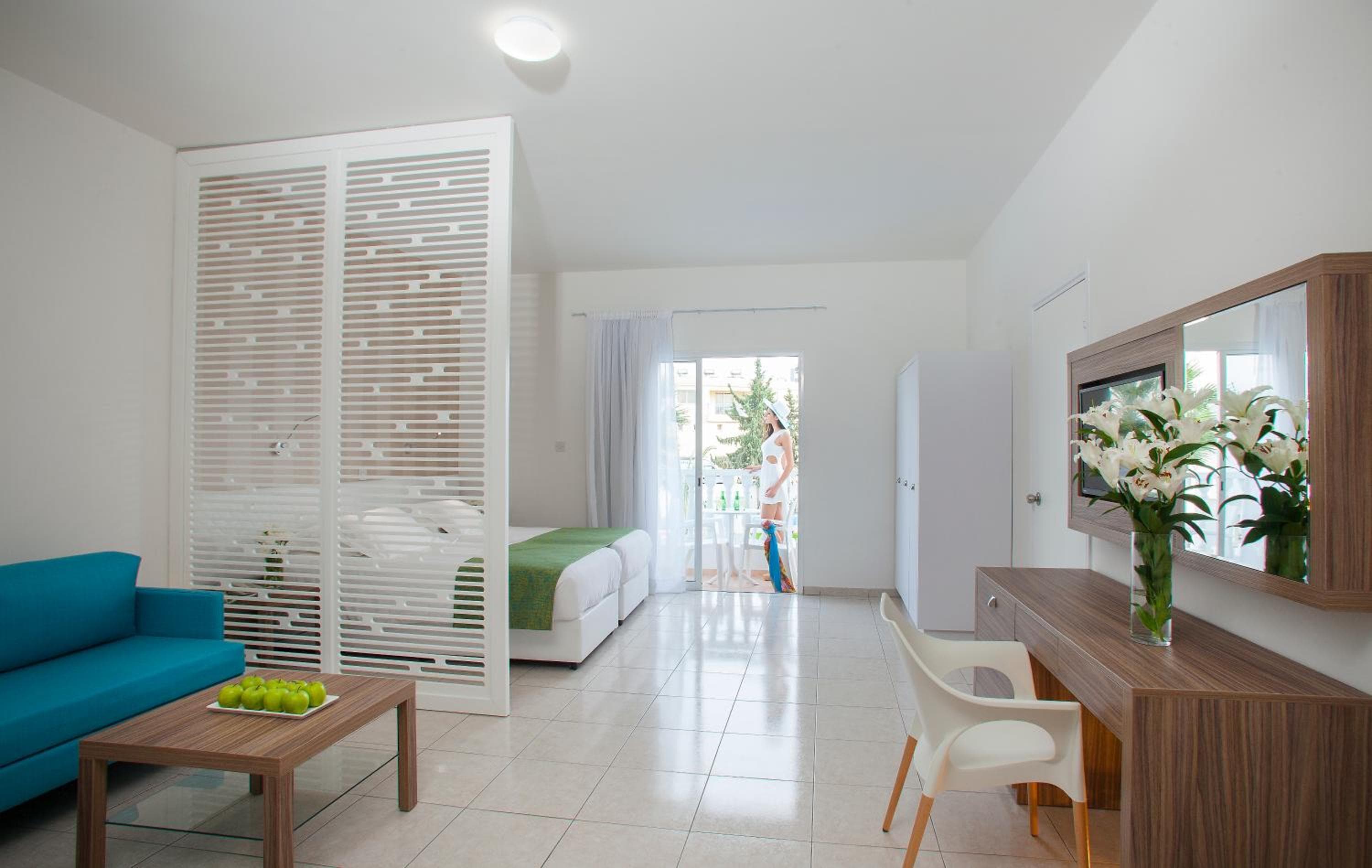 Princessa Vera Hotel Apartments, Paphos City, photo 3