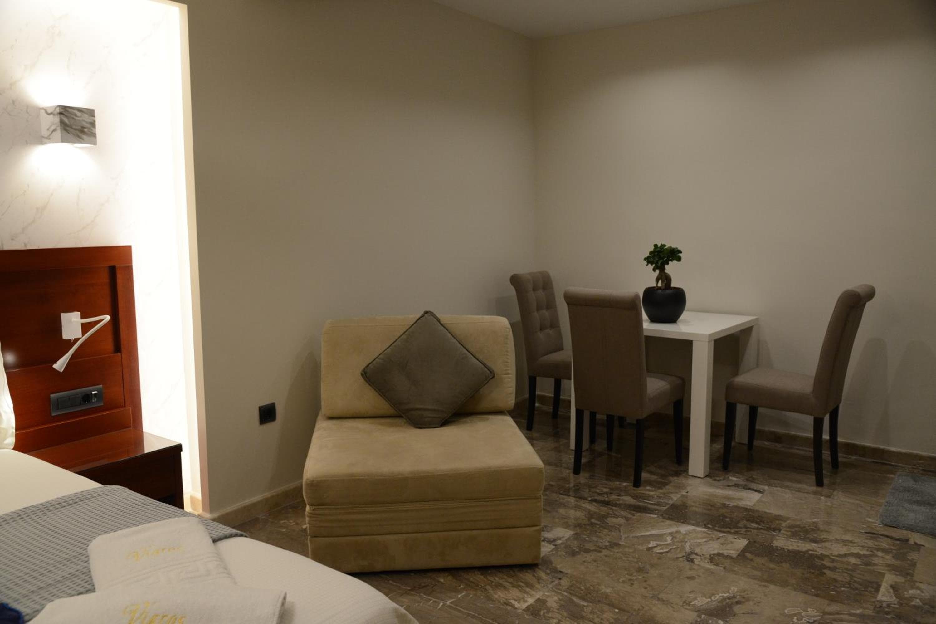 Viaros Hotel Apartments, Tolo, photo 2