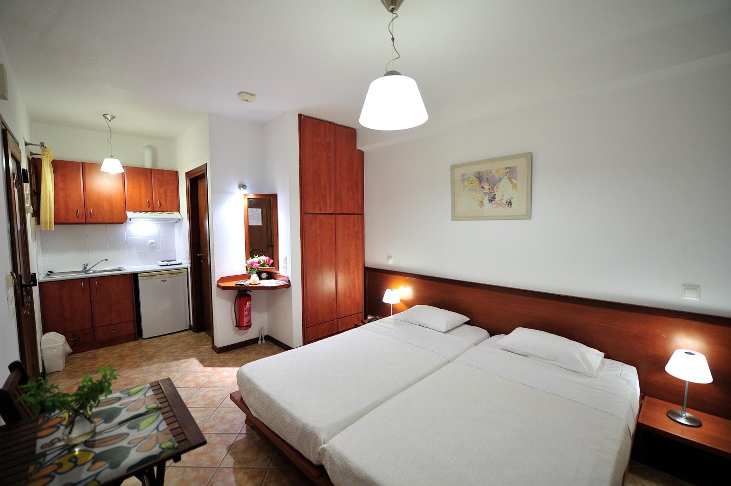 Eye Q Resort Seaview, Skiathos Town, photo 4