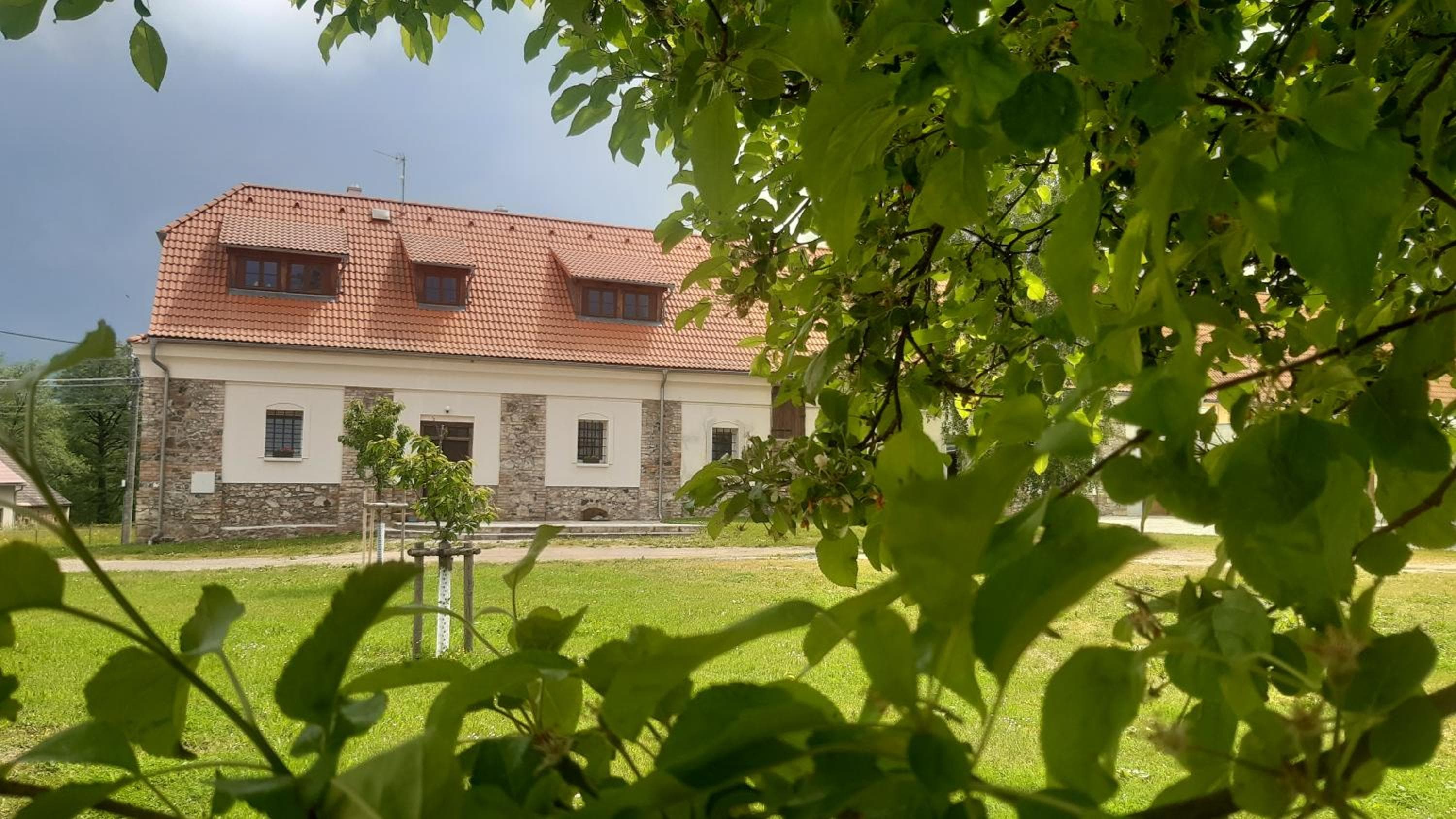 Korn-Hof, Kornatitz