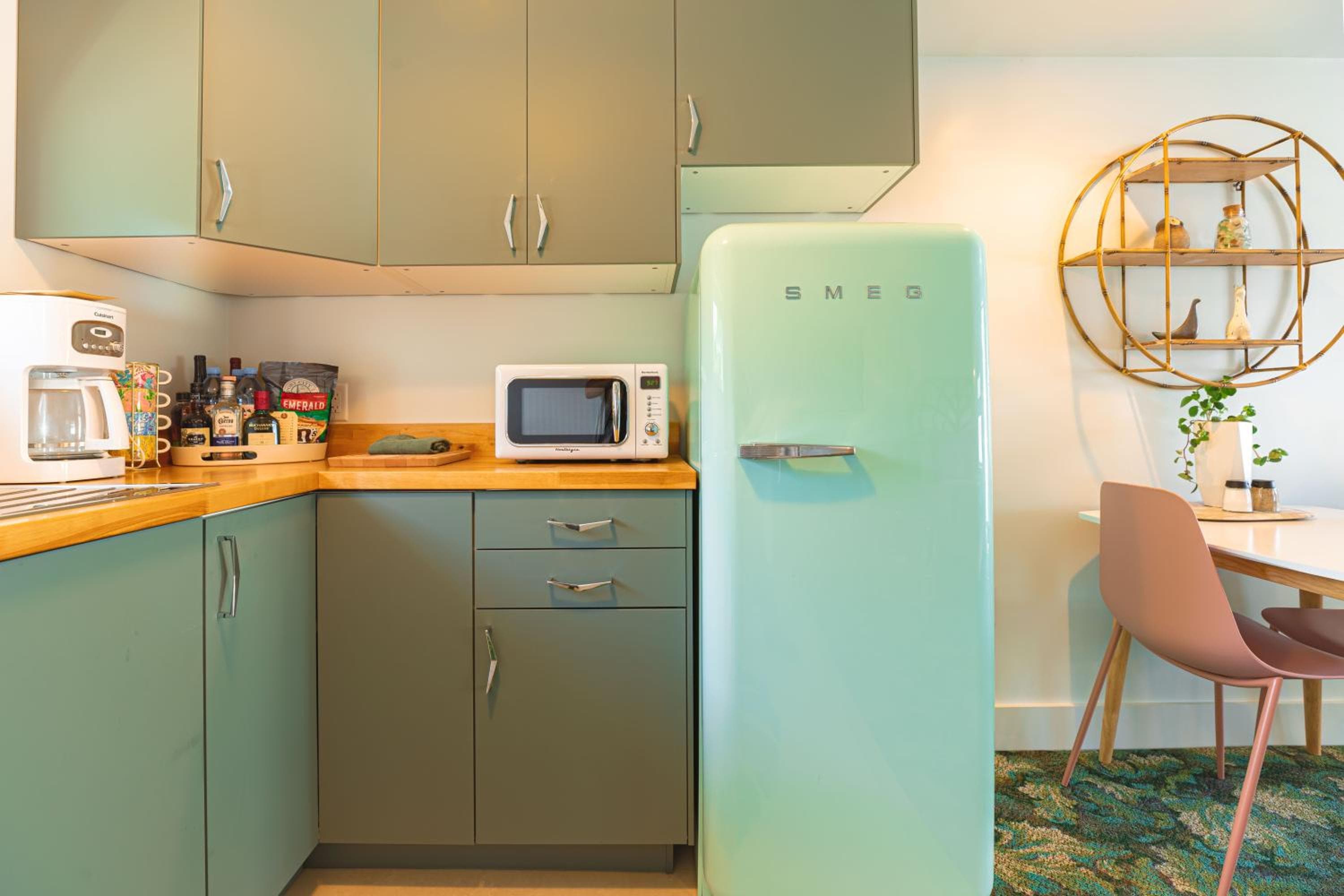 Rye Motor Inn - Oceanfront, Walk to Beach, Rye