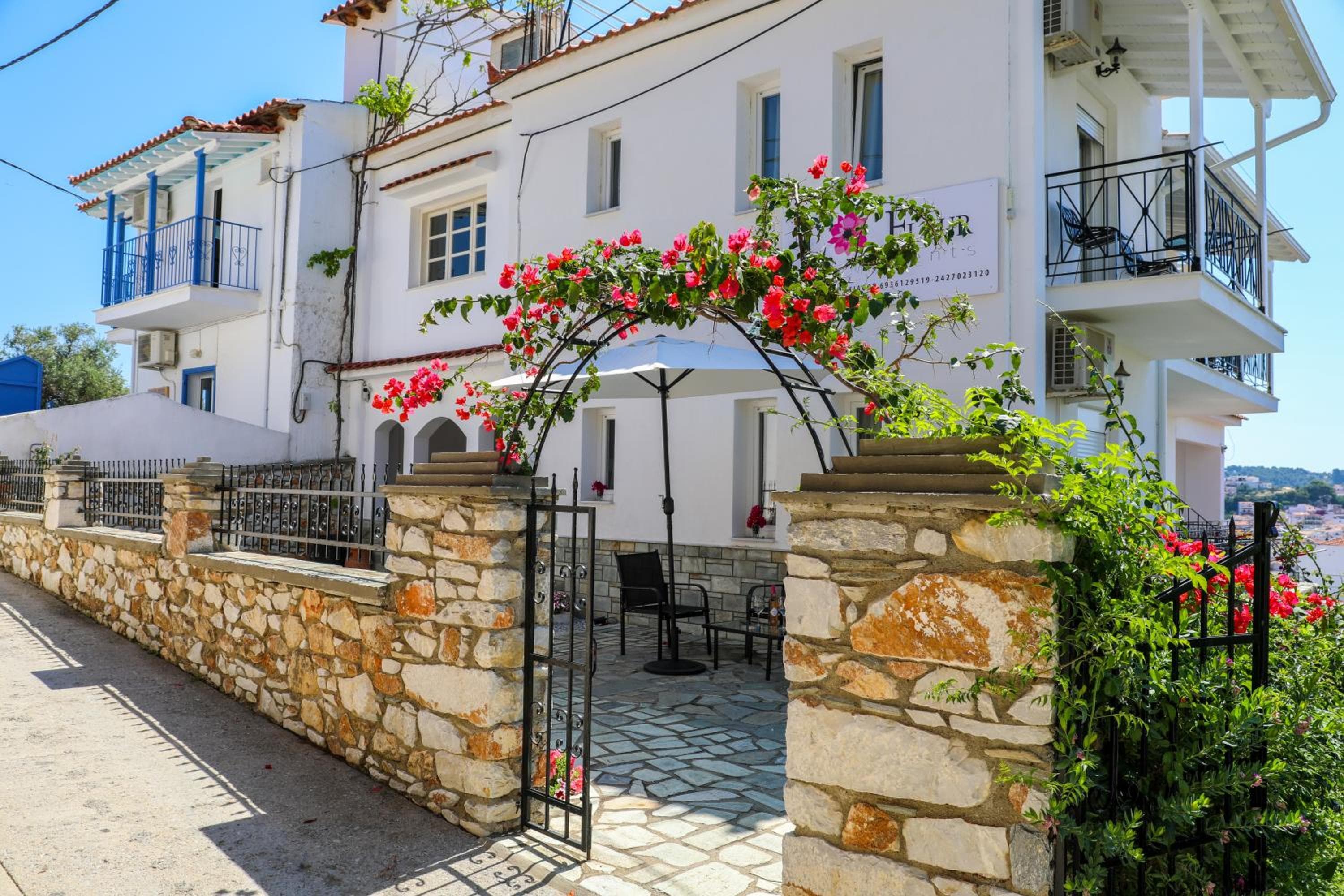 La FLEUR apartments, Skiathos Town