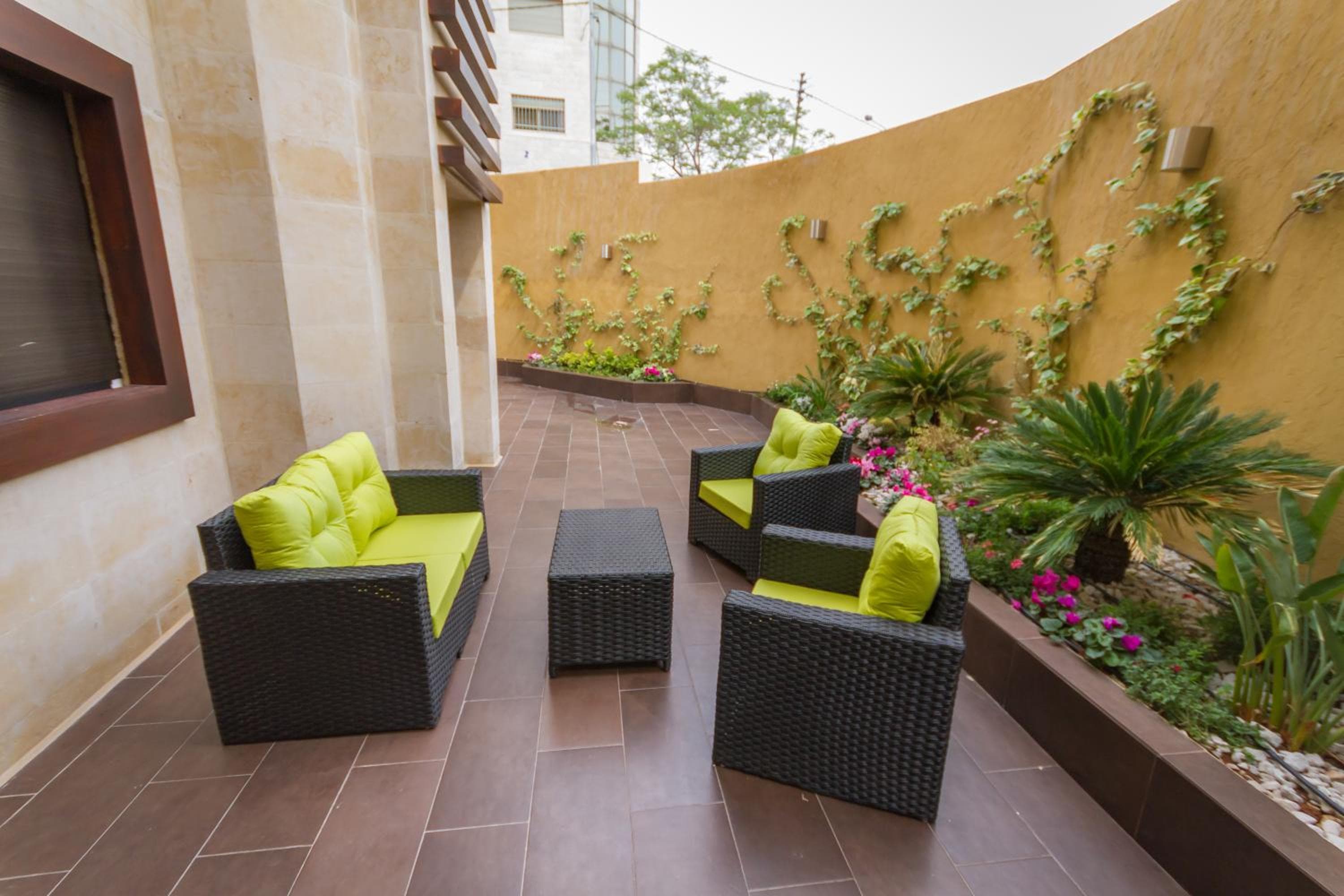 Nadine Hotel Suites, Amman, photo 3