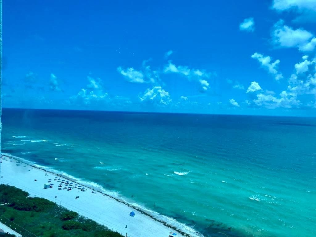 Castle Beach Resort Condo - Panoramic Large Penthouse or Deluxe 1 BR Direct Ocean View and beach access- Updated-Free parking-, Miami Beach, photo 3