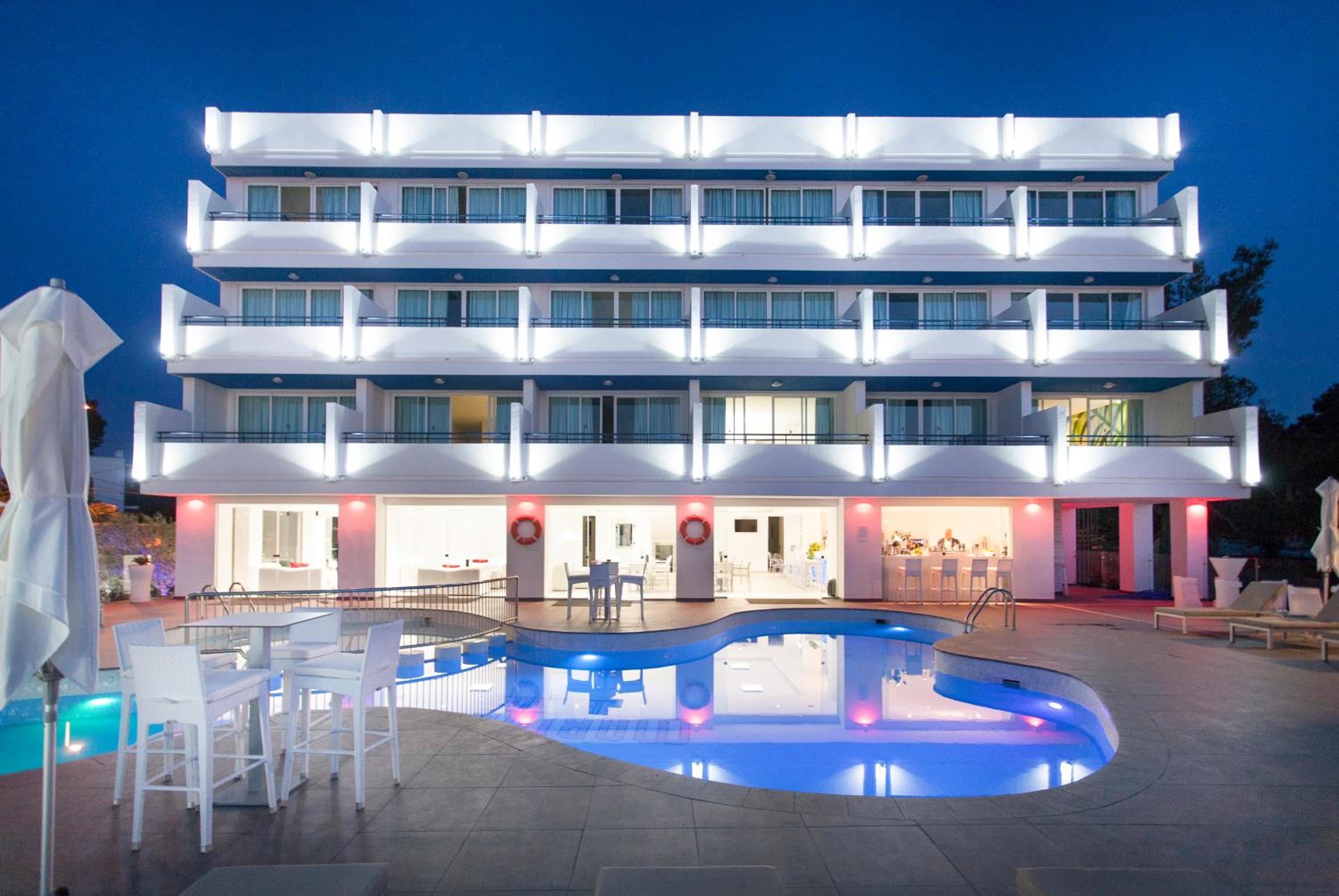 Marina Playa Hotel Apartments by Typic Hotels - Adults Only, San Antonio Bay, photo 3