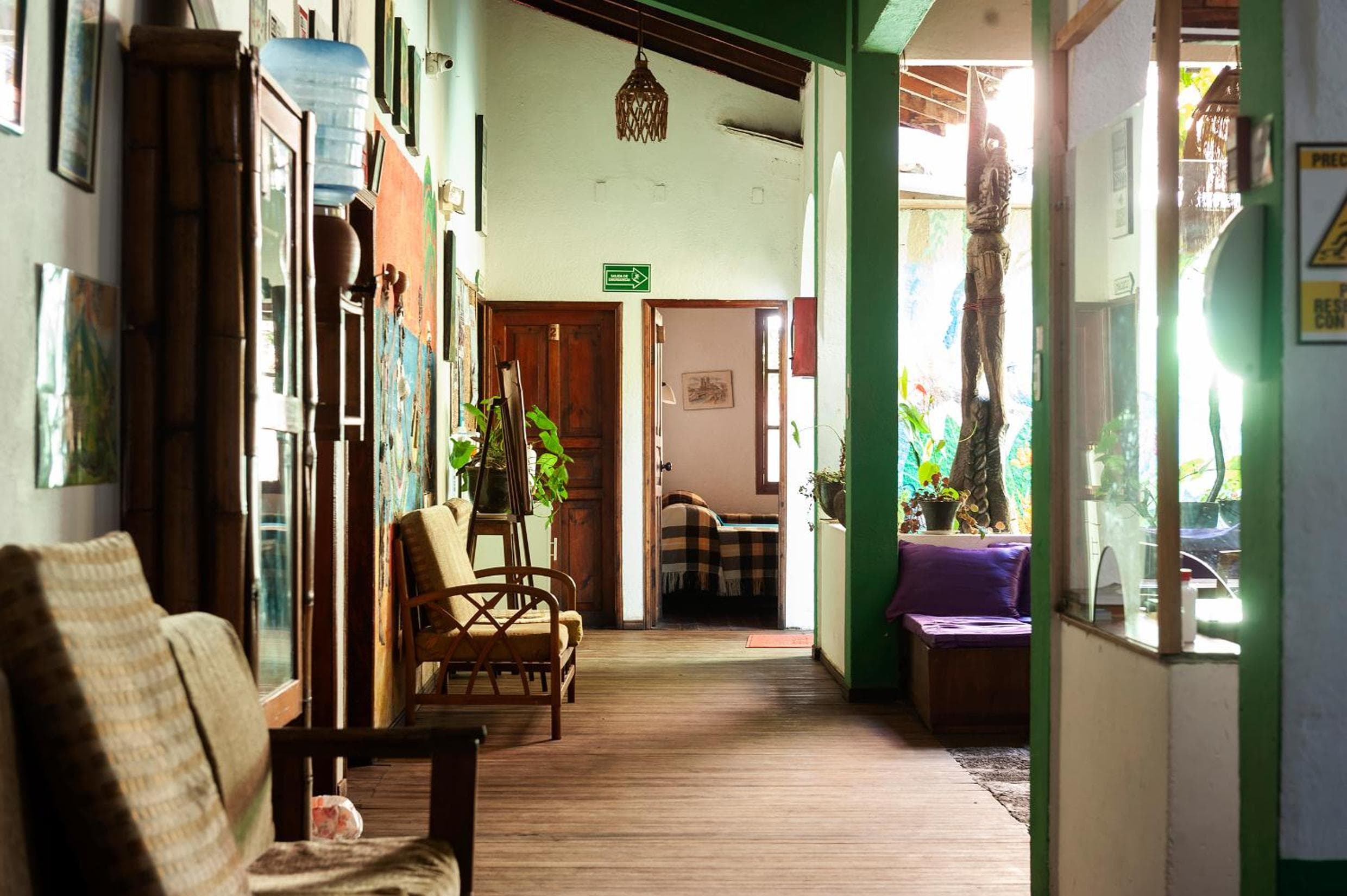 Le Petit Jardin, Baños