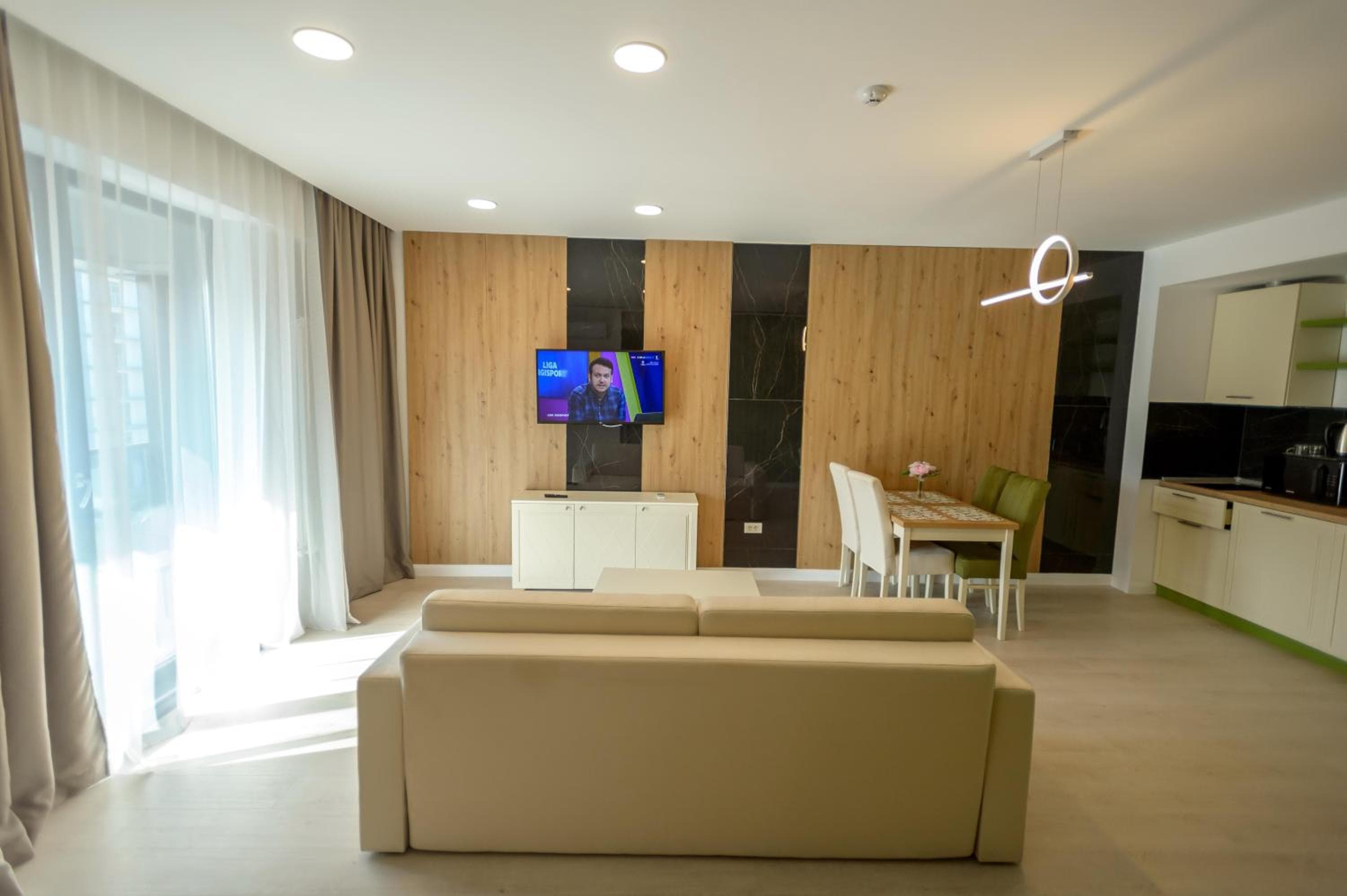 Plazza Mamaia Nord, Mamaia Nord, photo 2