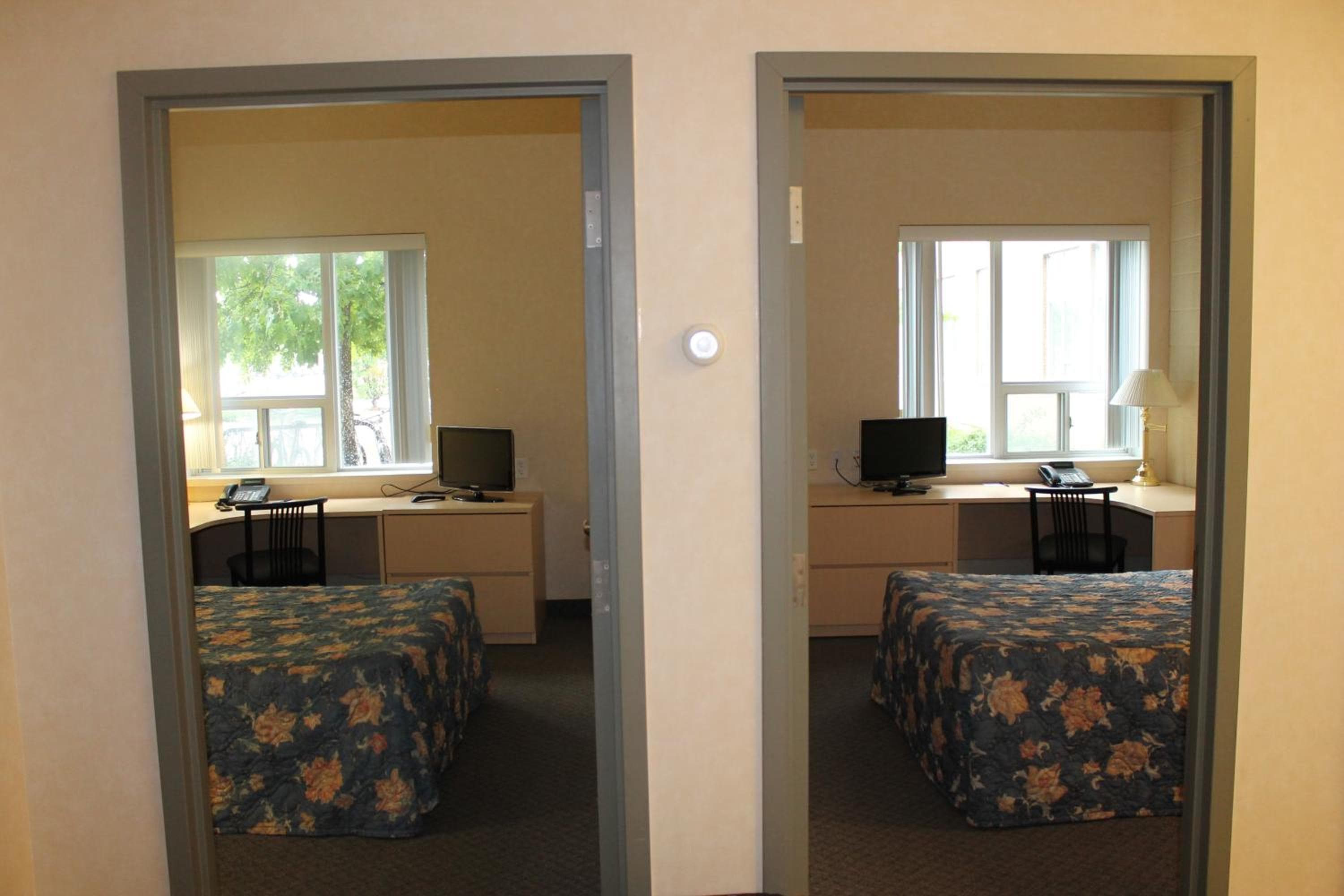 Residence & Conference Centre - Windsor, Windsor, photo 3
