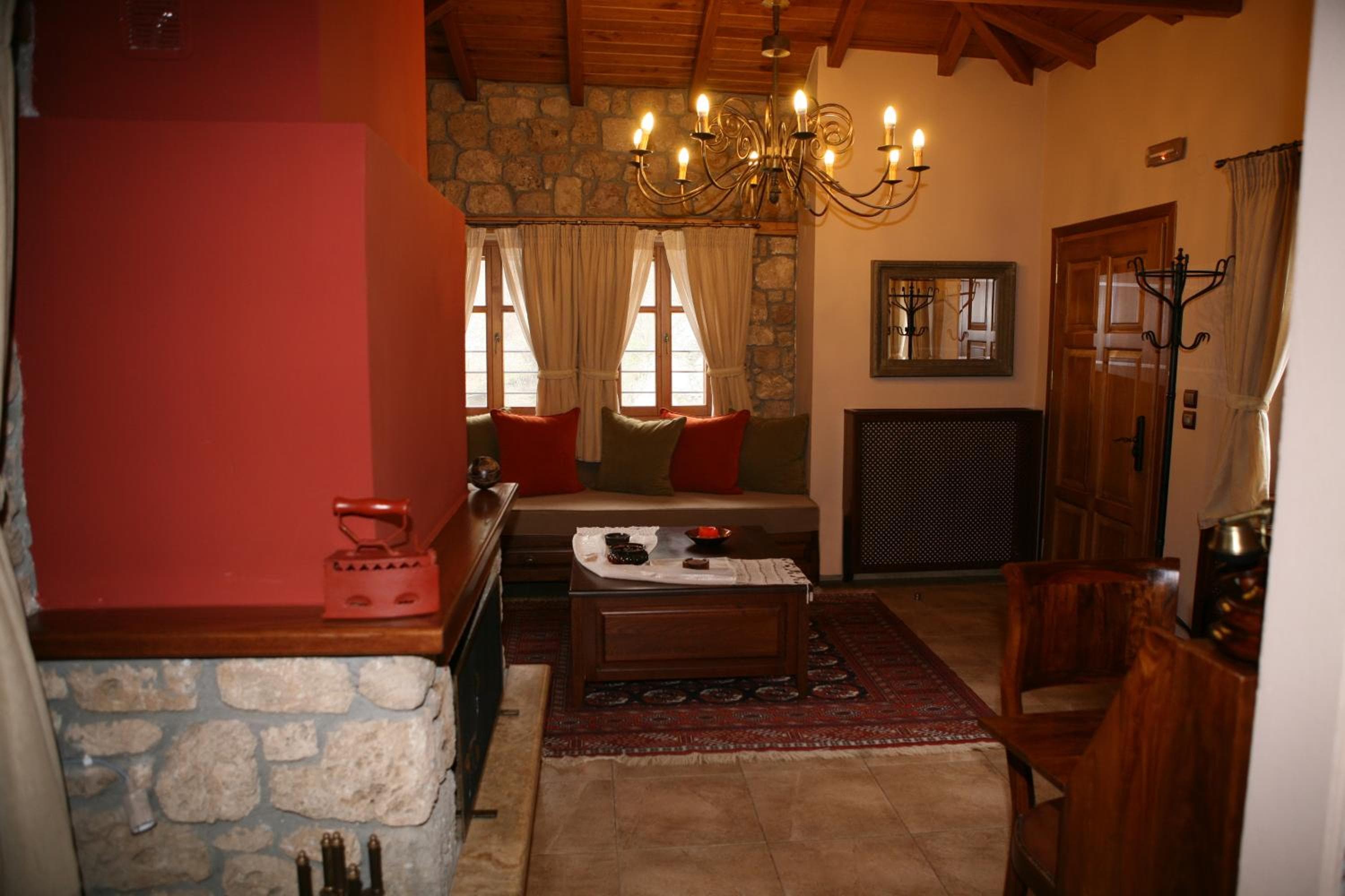 Roes Suites, Kato Loutraki, photo 4