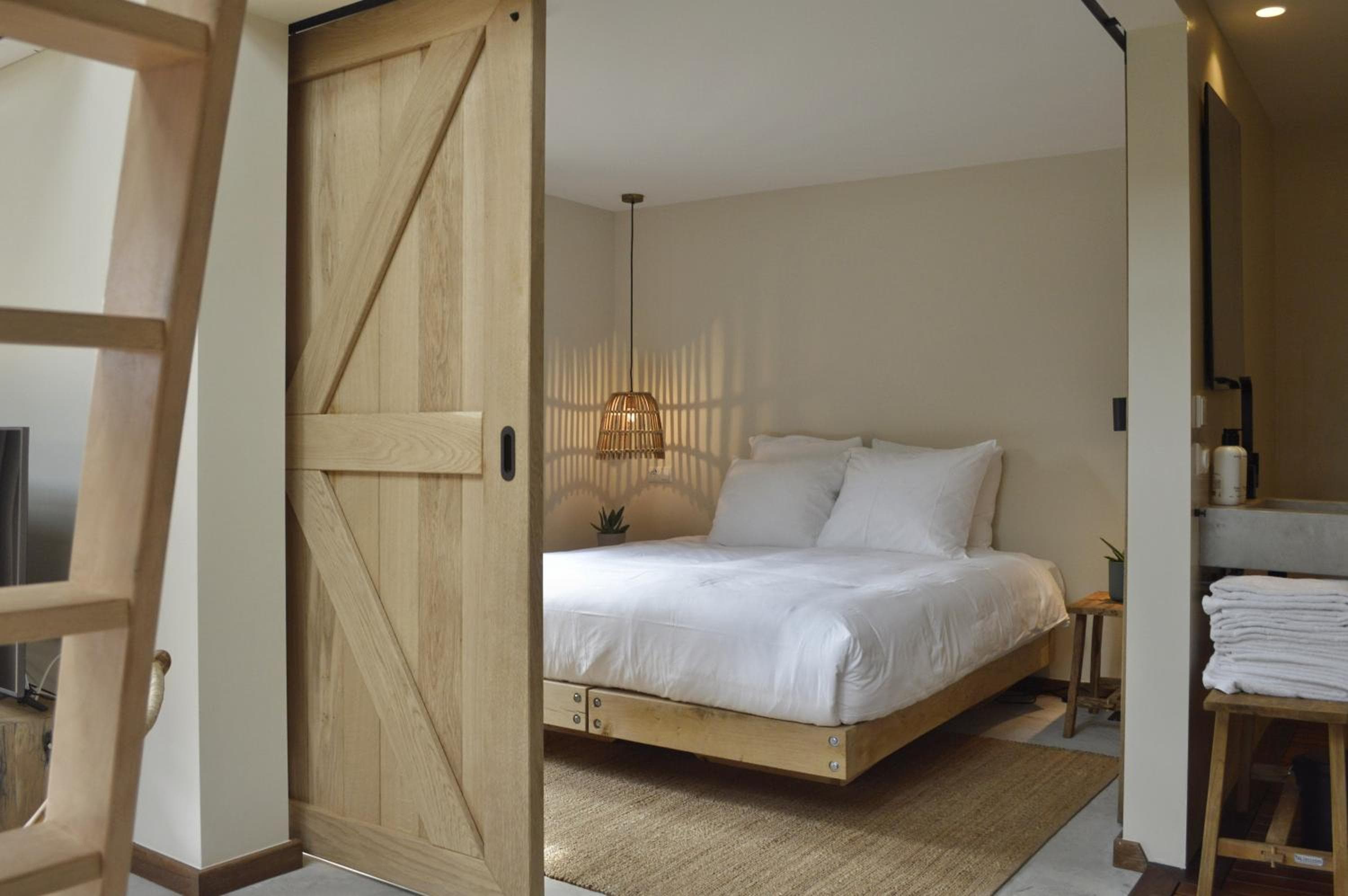 Van Heeckeren Apartments & Suites Buren, Buren