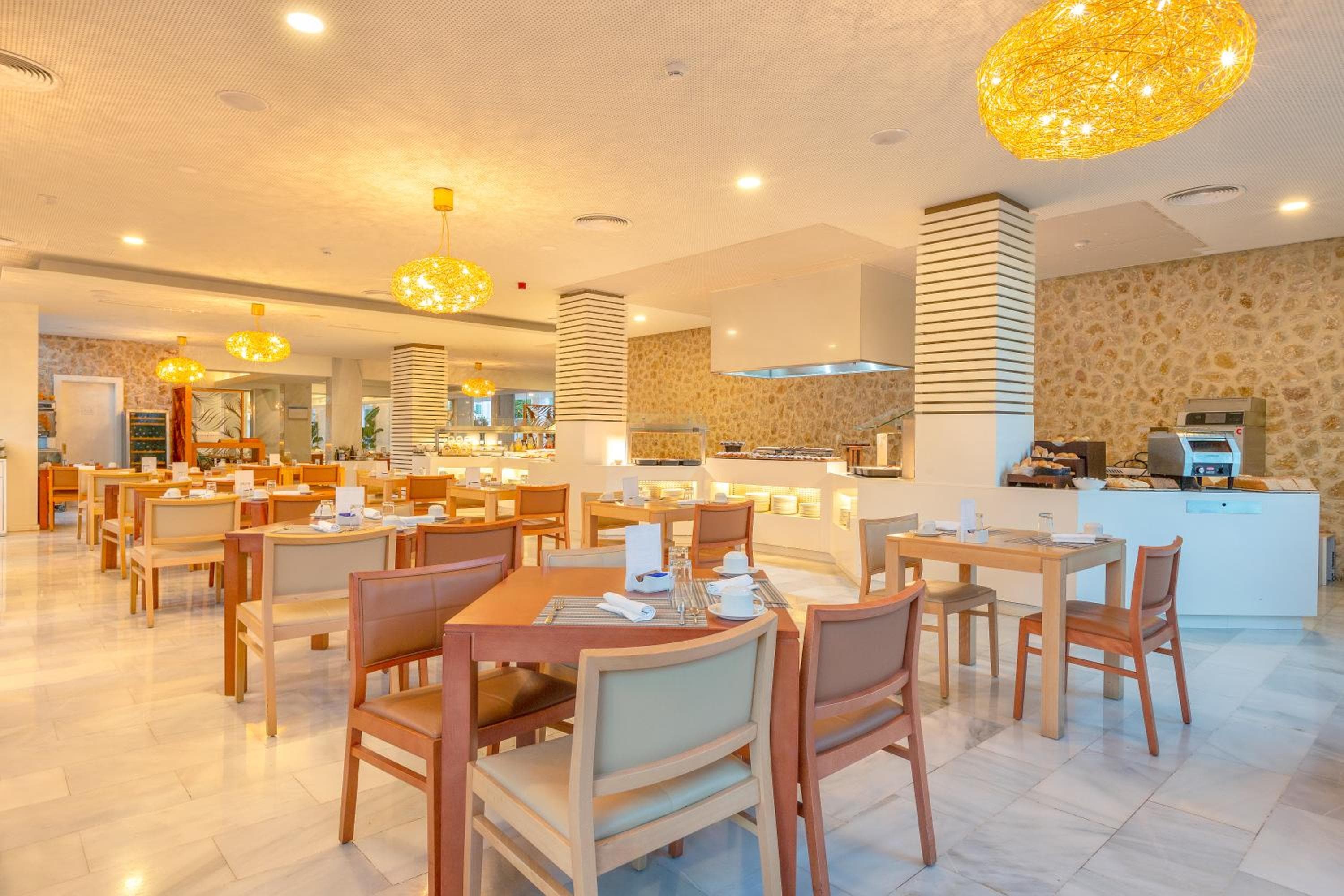 MarSenses Puerto Pollensa Hotel & Spa Adults Only, Port de Pollensa, photo 3