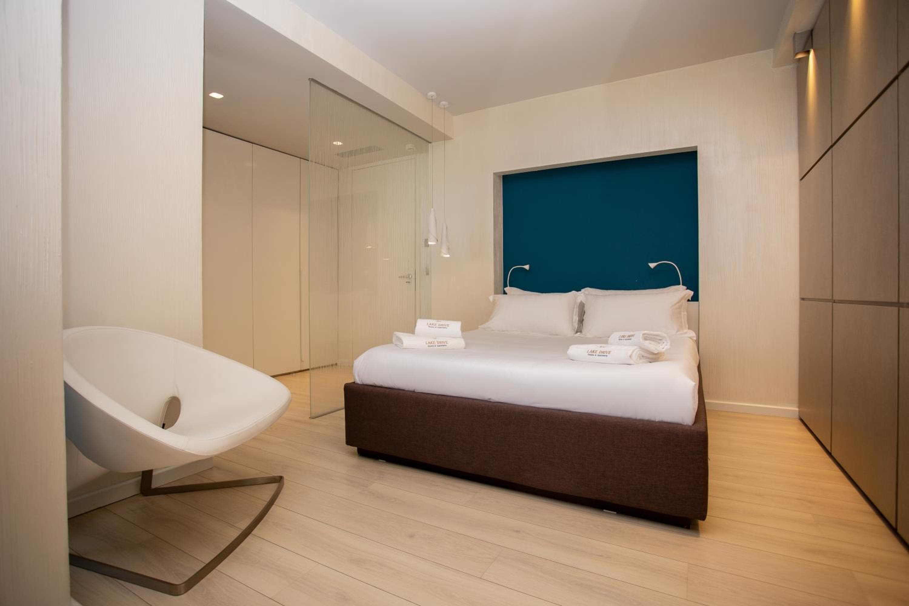 Lake Drive Rooms&Apartments, Tirana