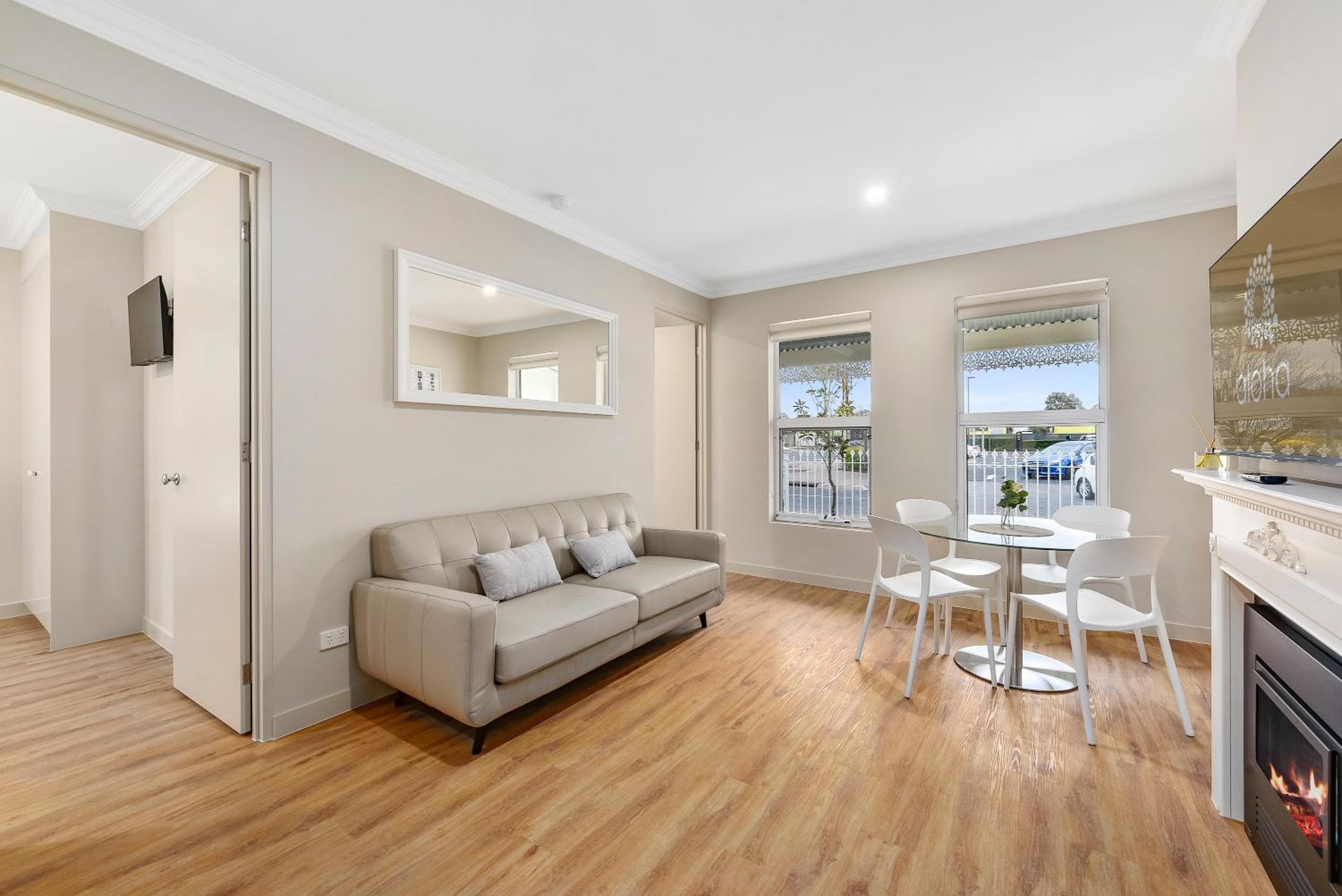 Aloha Central Luxury Accommodation, Naracoorte, photo 6