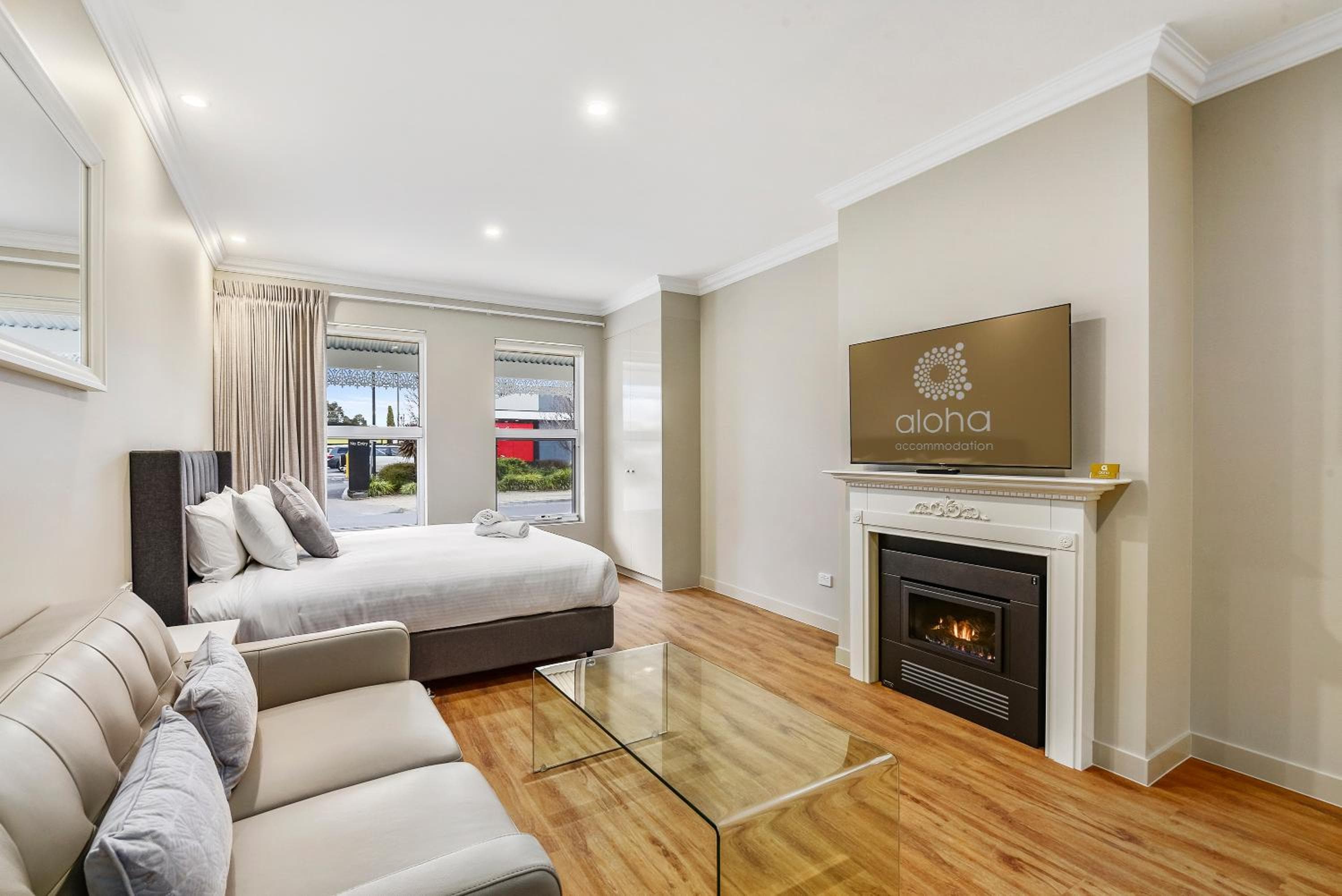 Aloha Central Luxury Accommodation, Naracoorte, photo 5