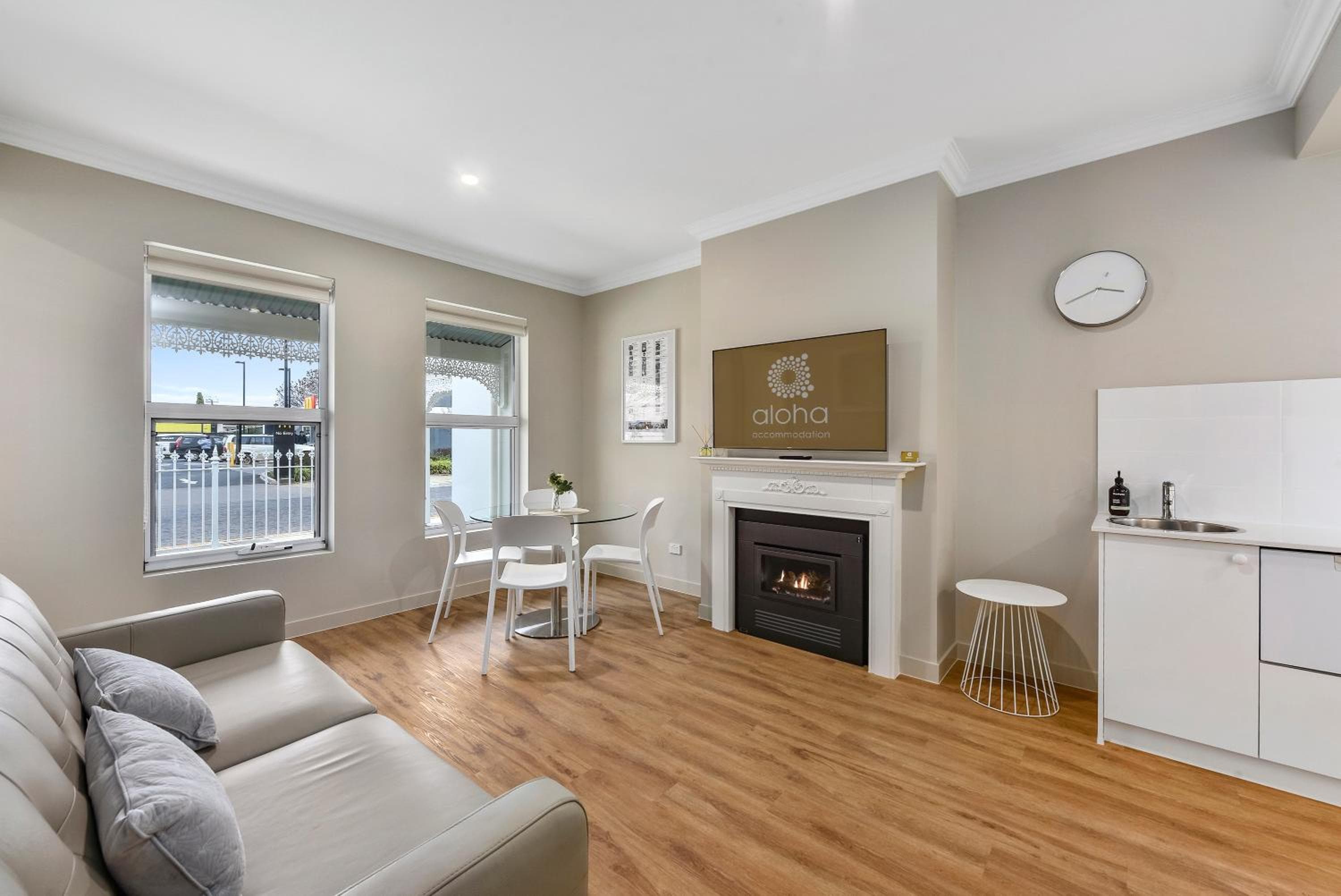 Aloha Central Luxury Accommodation, Naracoorte, photo 4