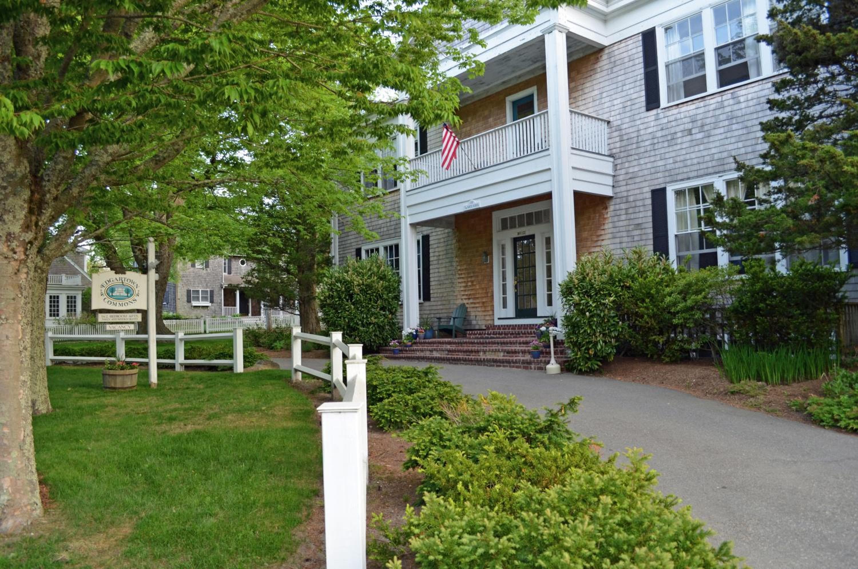 Edgartown Commons, Edgartown