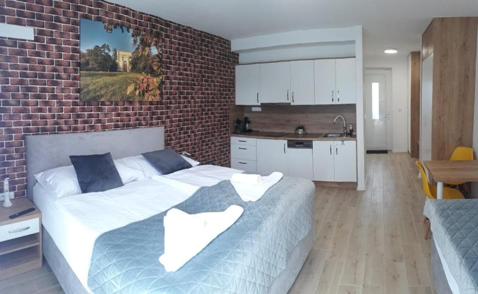 Apartmánový dům na kolonádě, Lednice, photo 3
