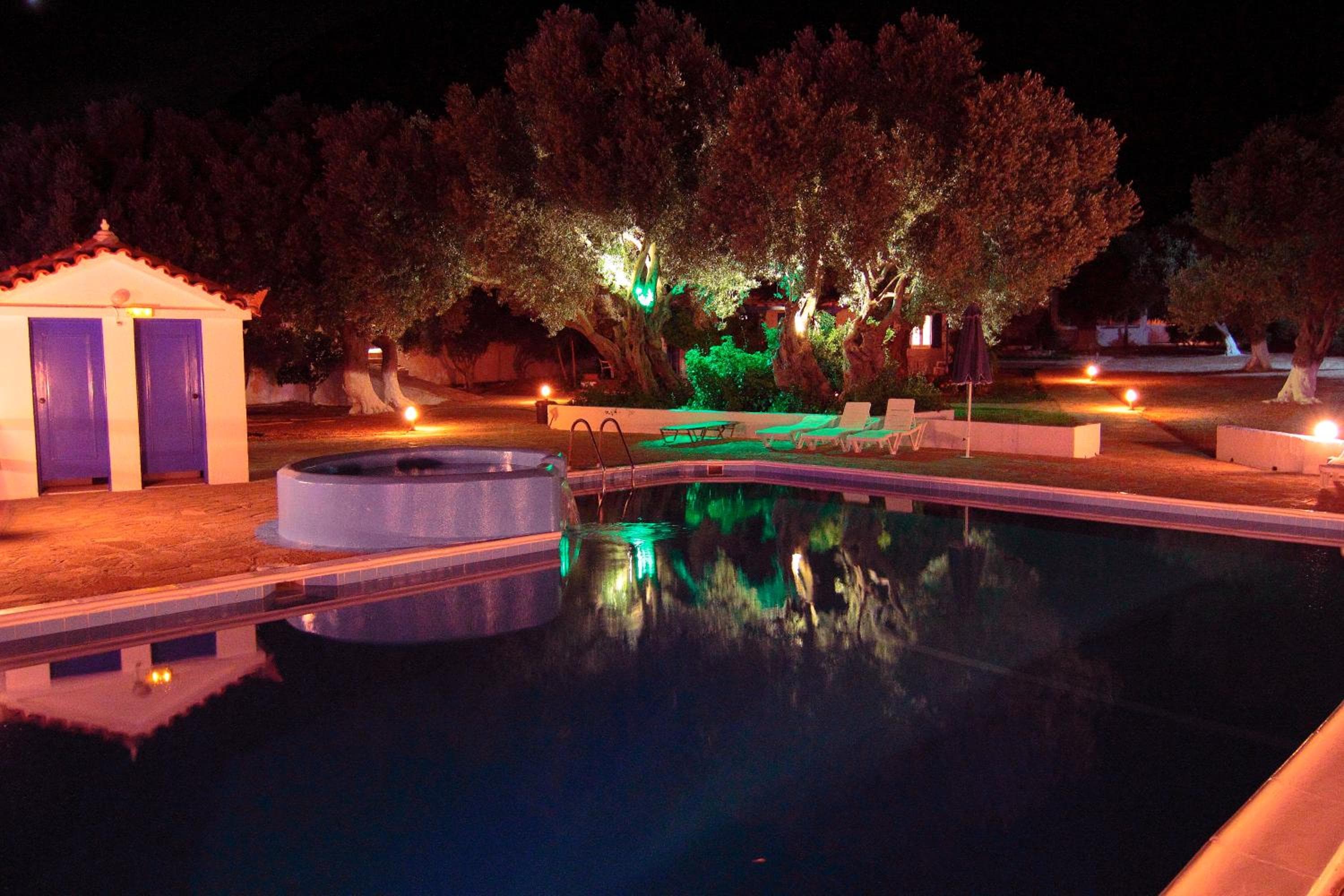 White Rock Apartments, Marathokampos, photo 4