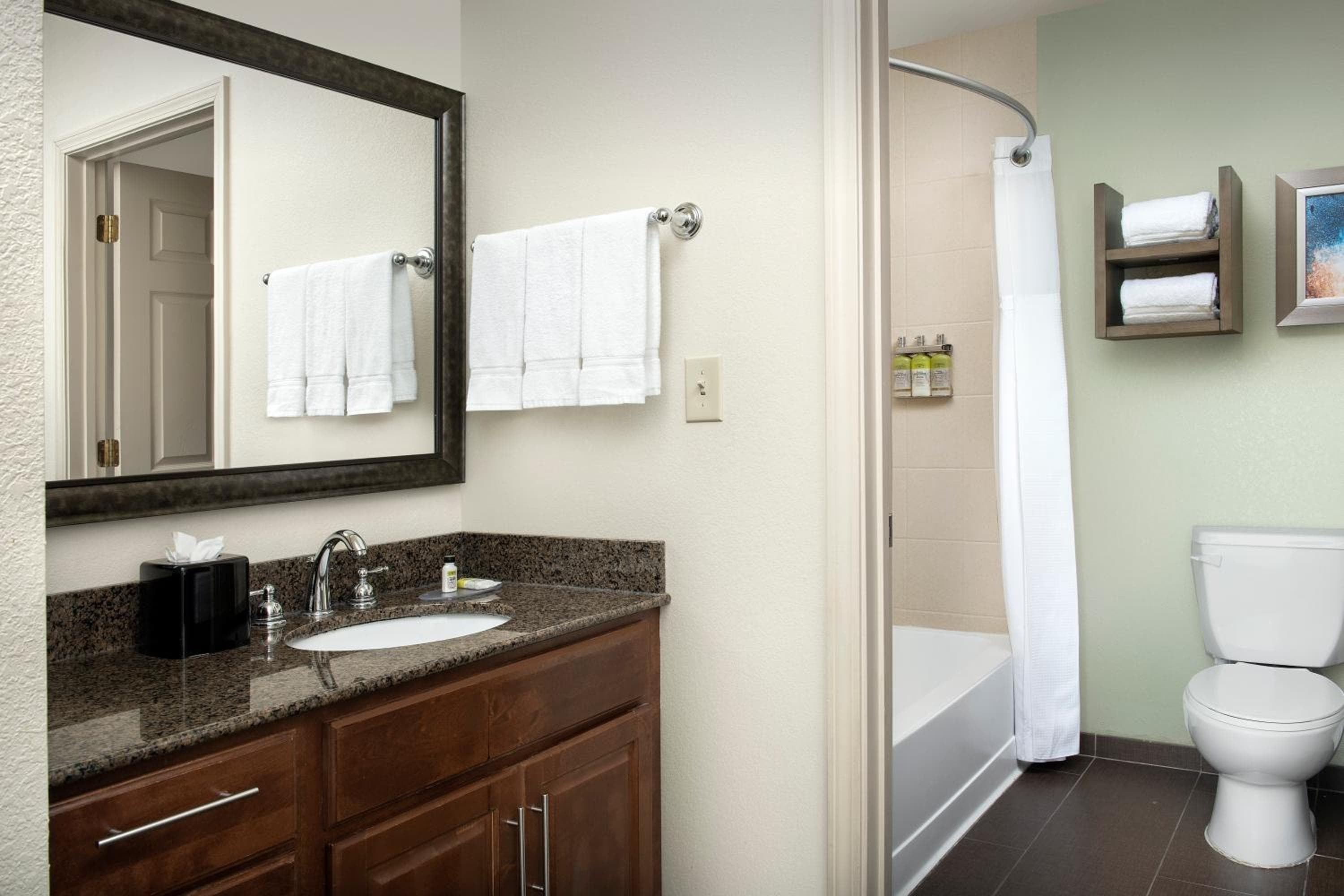 Staybridge Suites Greenville I-85 Woodruff Road by IHG, Greenville, photo 2