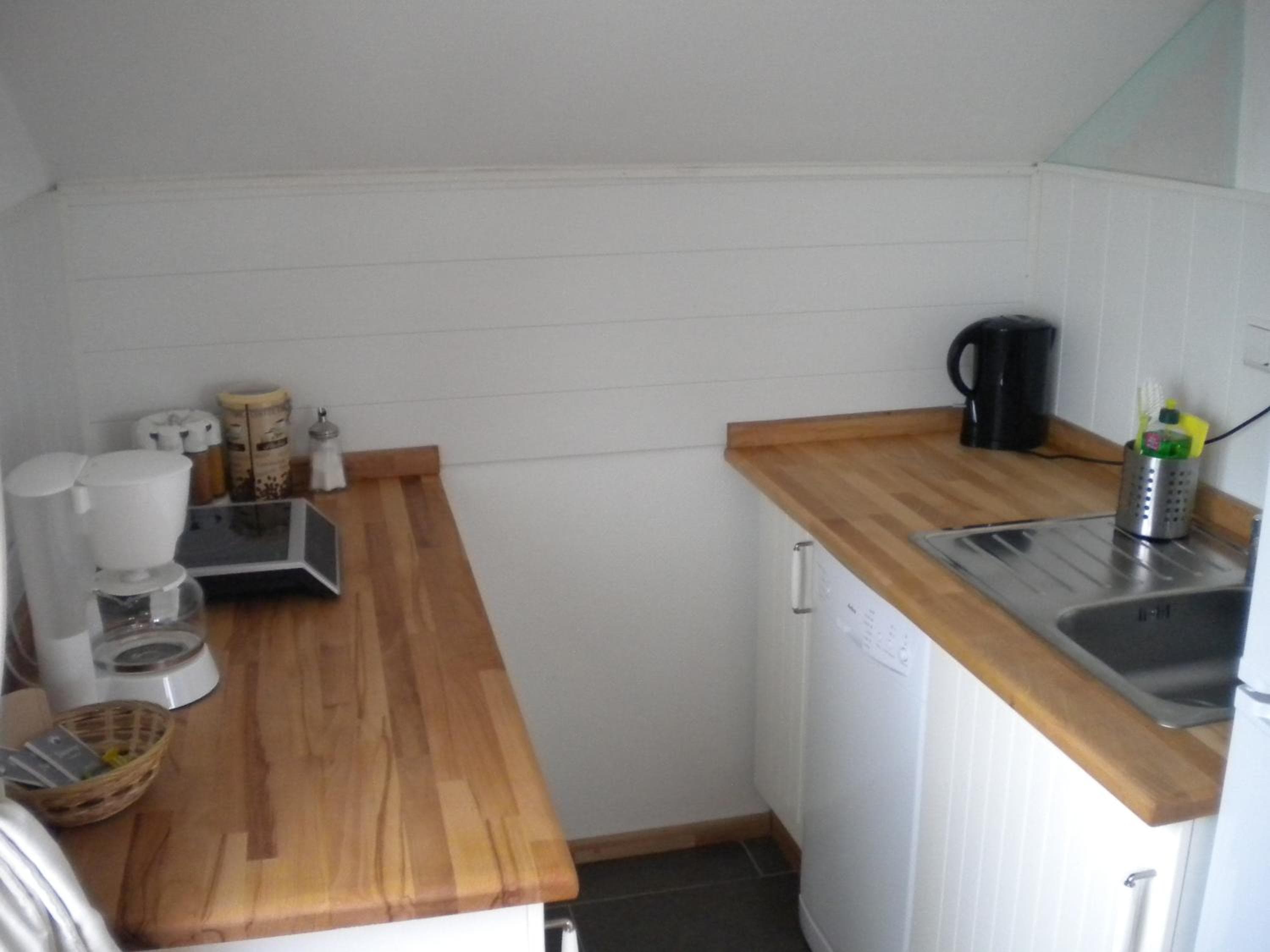 Kitchen at Warum ins Hotel