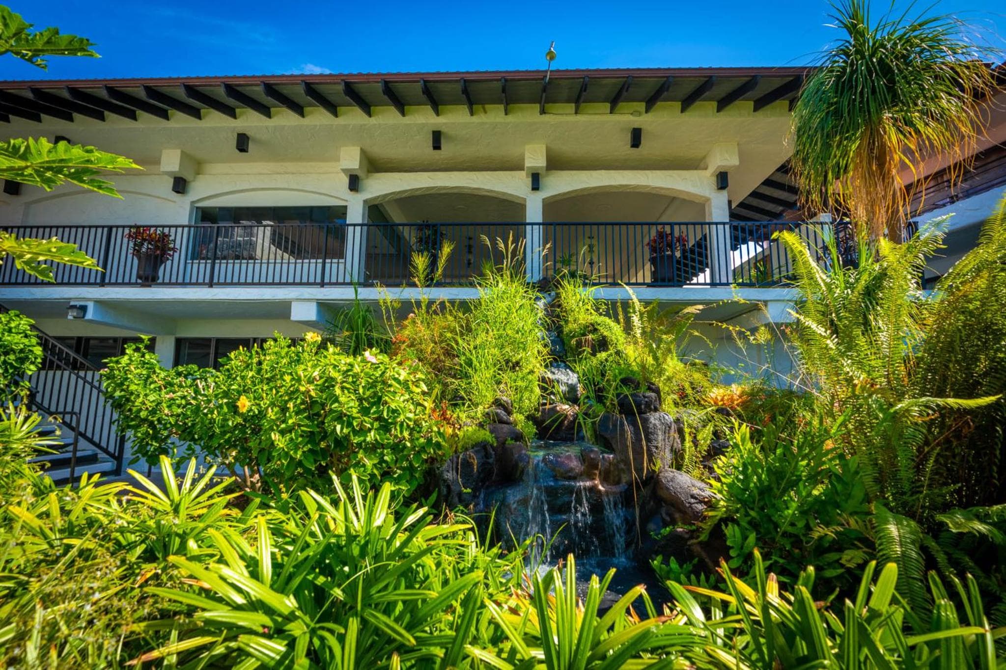 Just Like Home Aloha Lani Condo #A208 at Casa De Emdeko Low Fees, Kailua-Kona