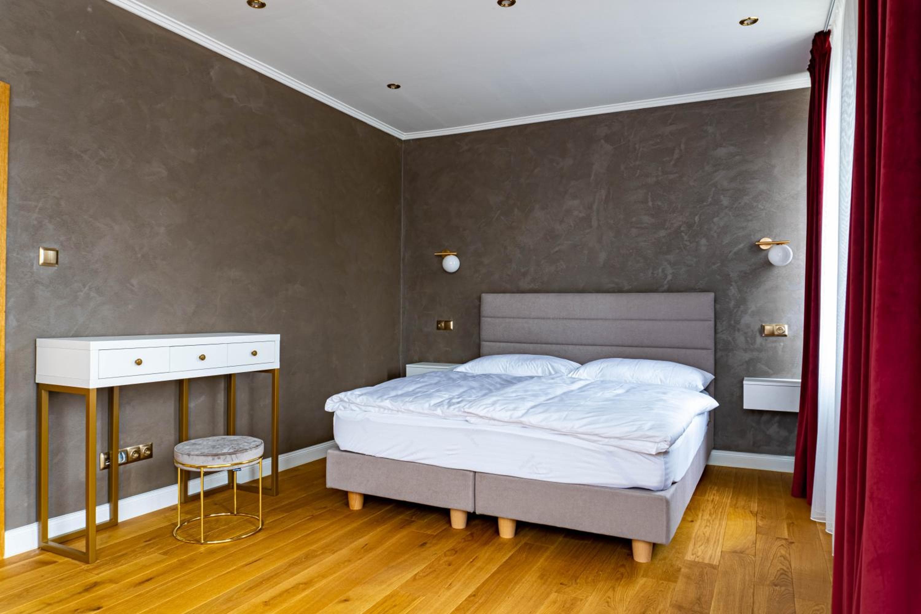 Rosso Aparthotel, Michalovce, photo 2