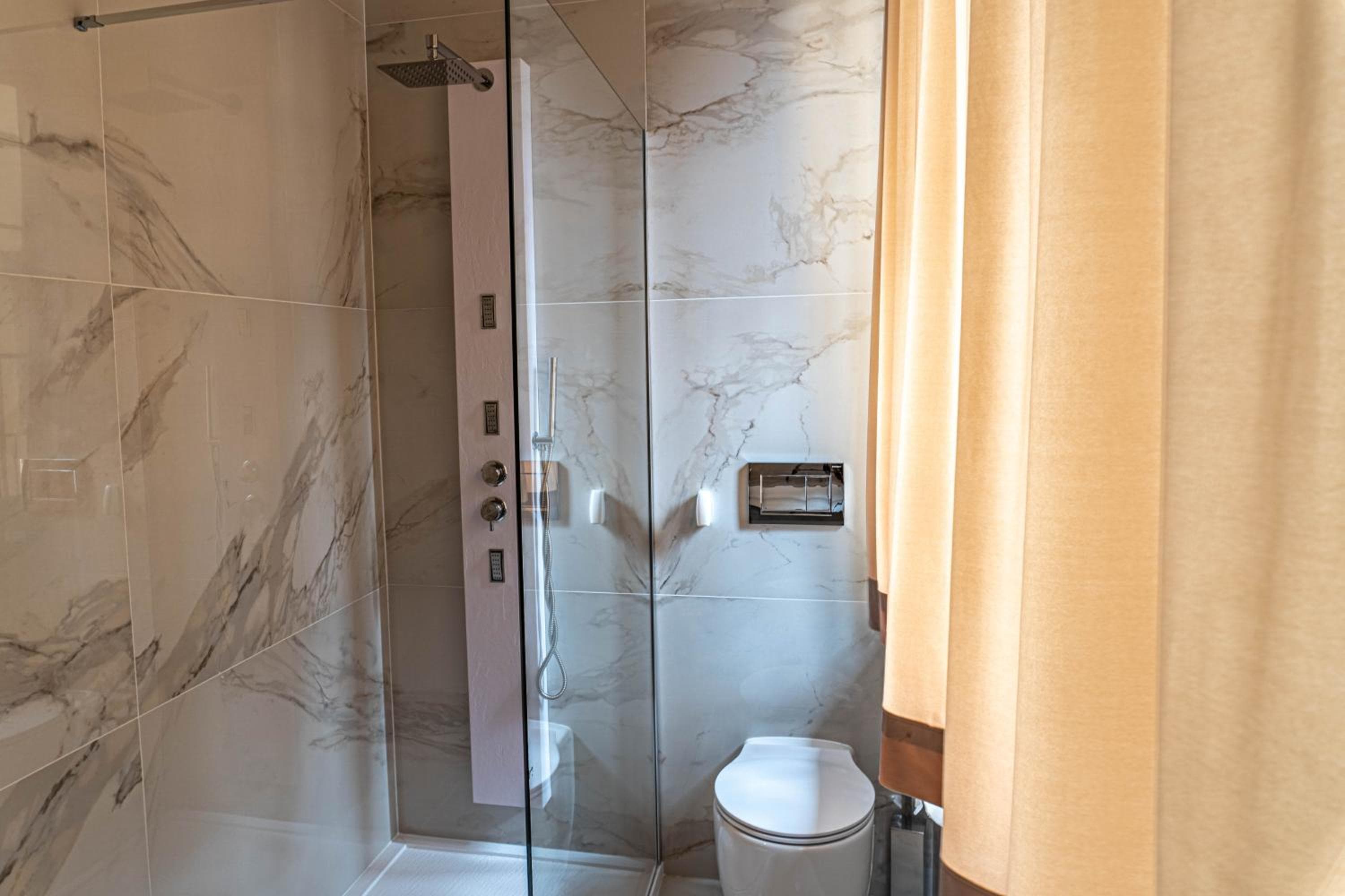 Rosso Aparthotel, Michalovce, photo 6