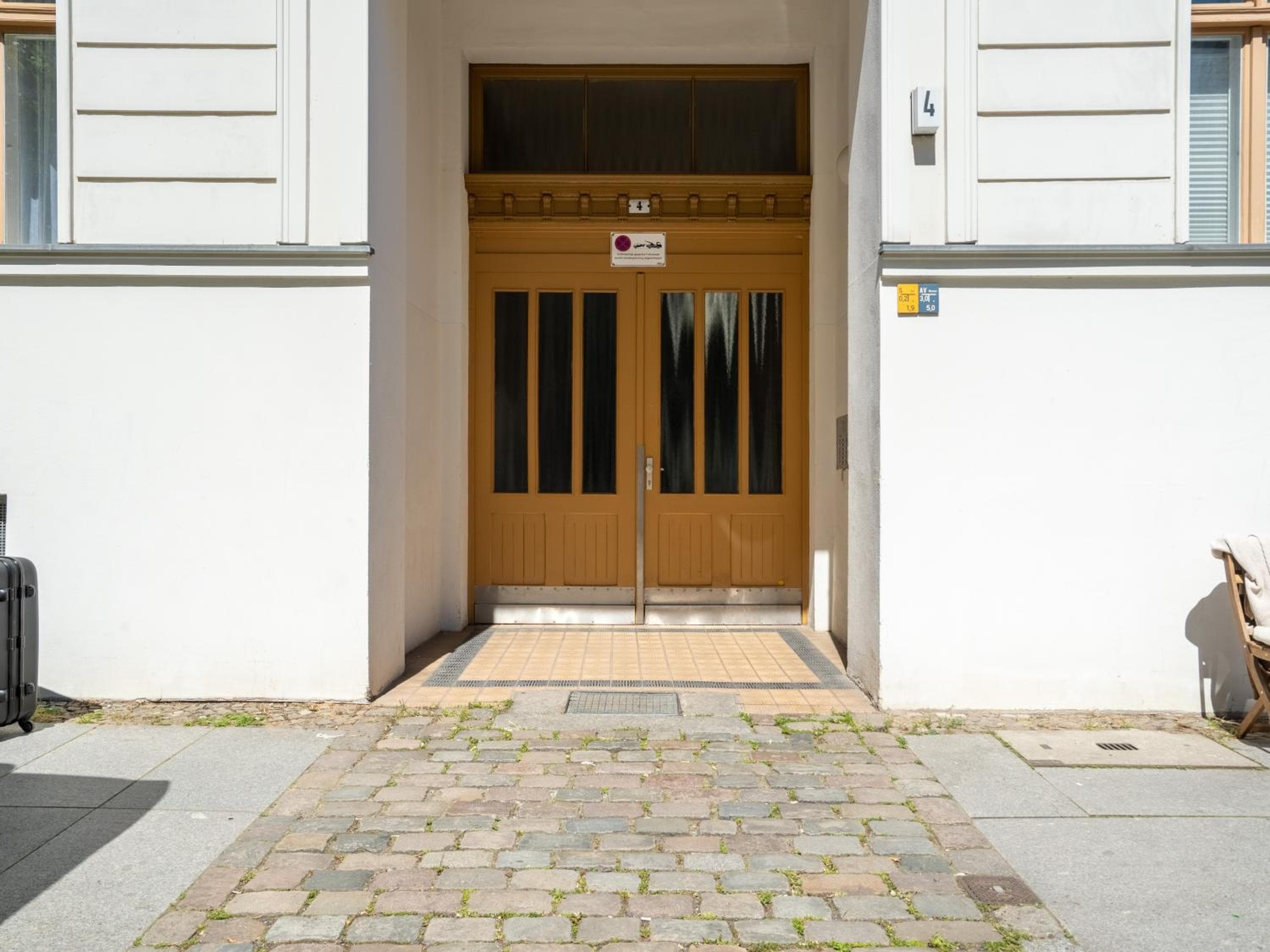 Apartments Berlin Lottumstraße 4, Berlin
