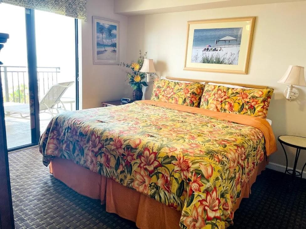 Beachfront Condo Ocean View, St Pete Beach, photo 5