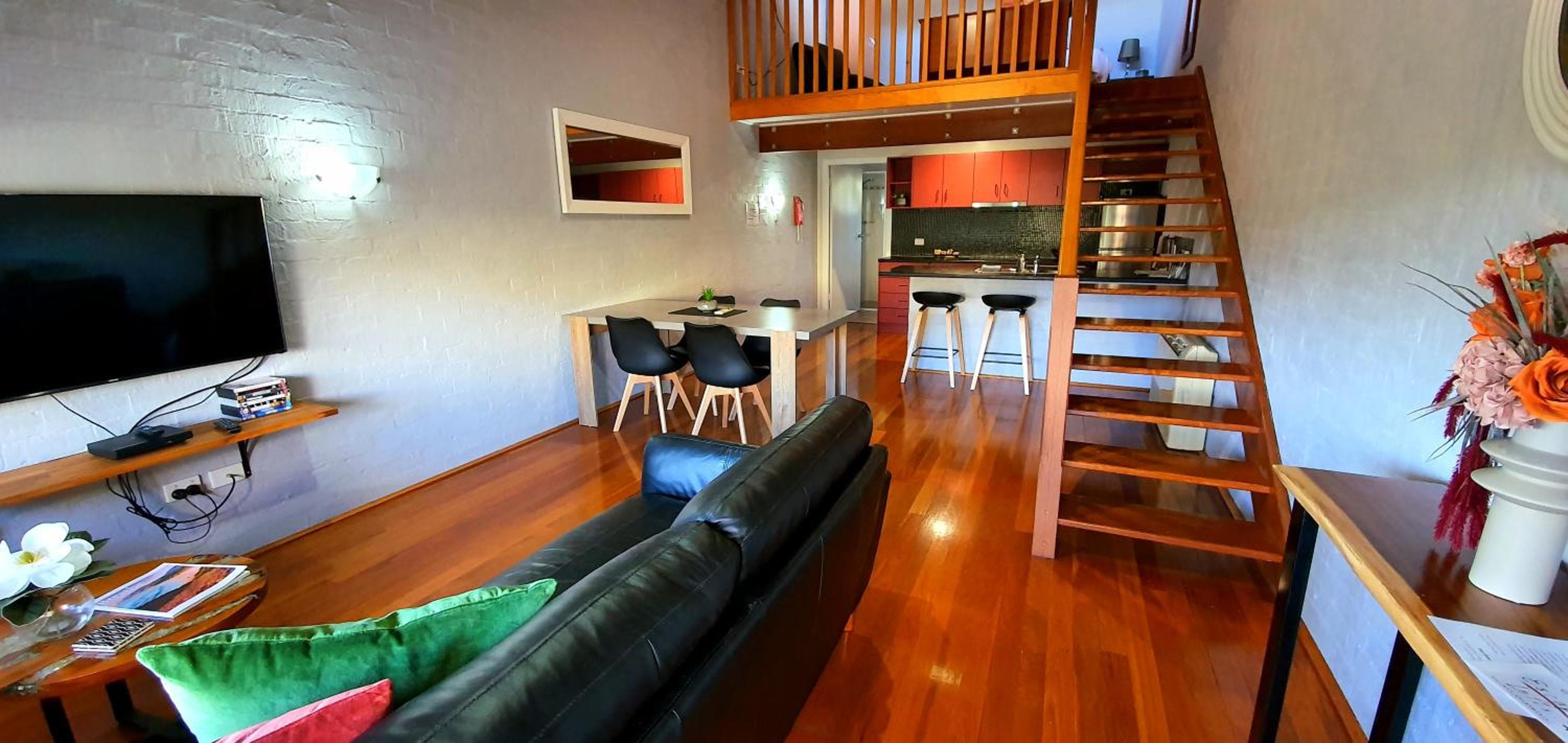Great Escape Lofts, Gloucester, photo 2