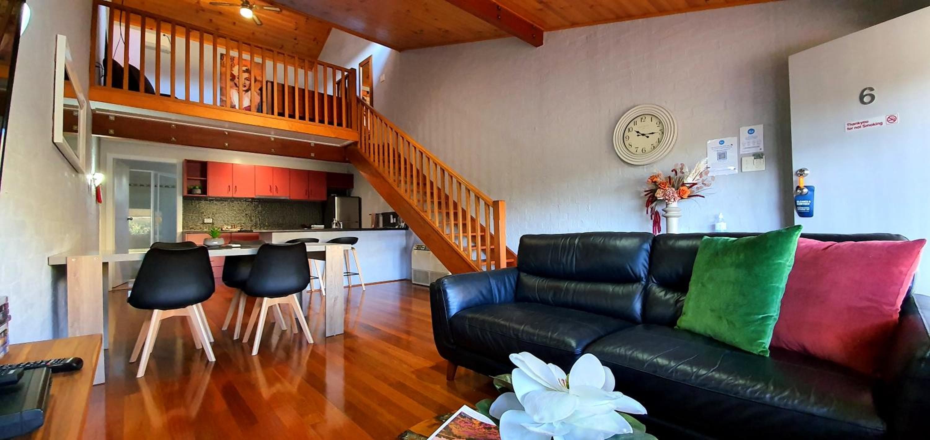 Great Escape Lofts, Gloucester, photo 3