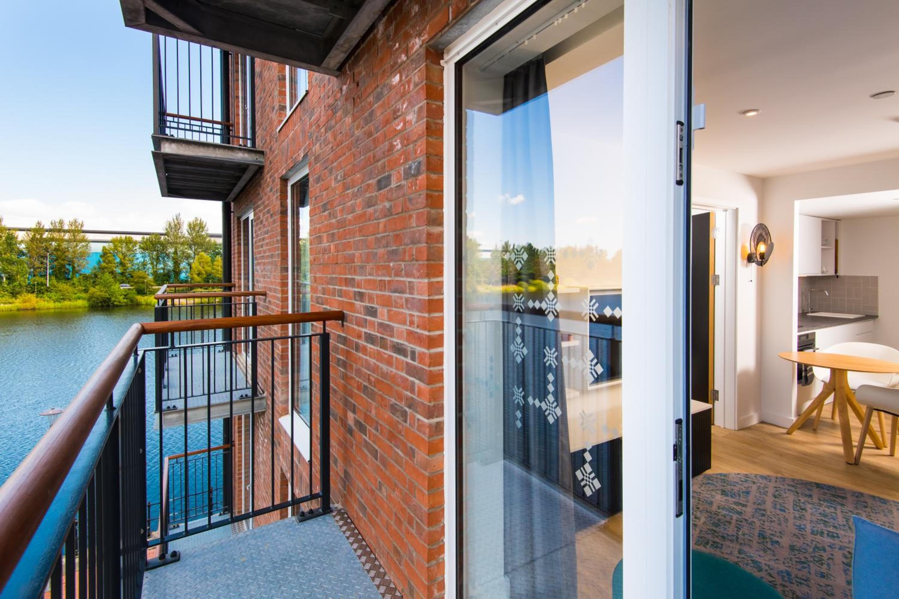 Staybridge Suites - Cardiff by IHG, Cardiff, photo 4