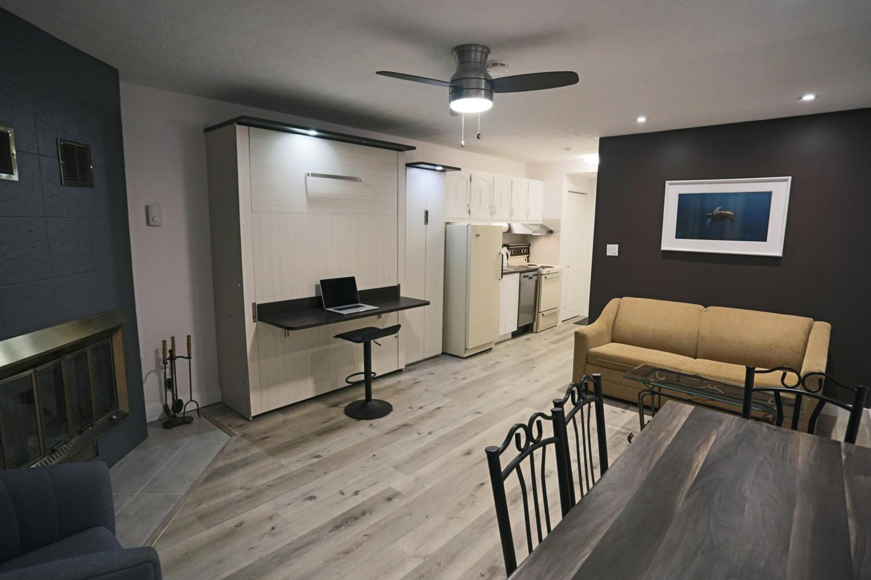 Magog Waterfront Studio 106, Magog-Orford