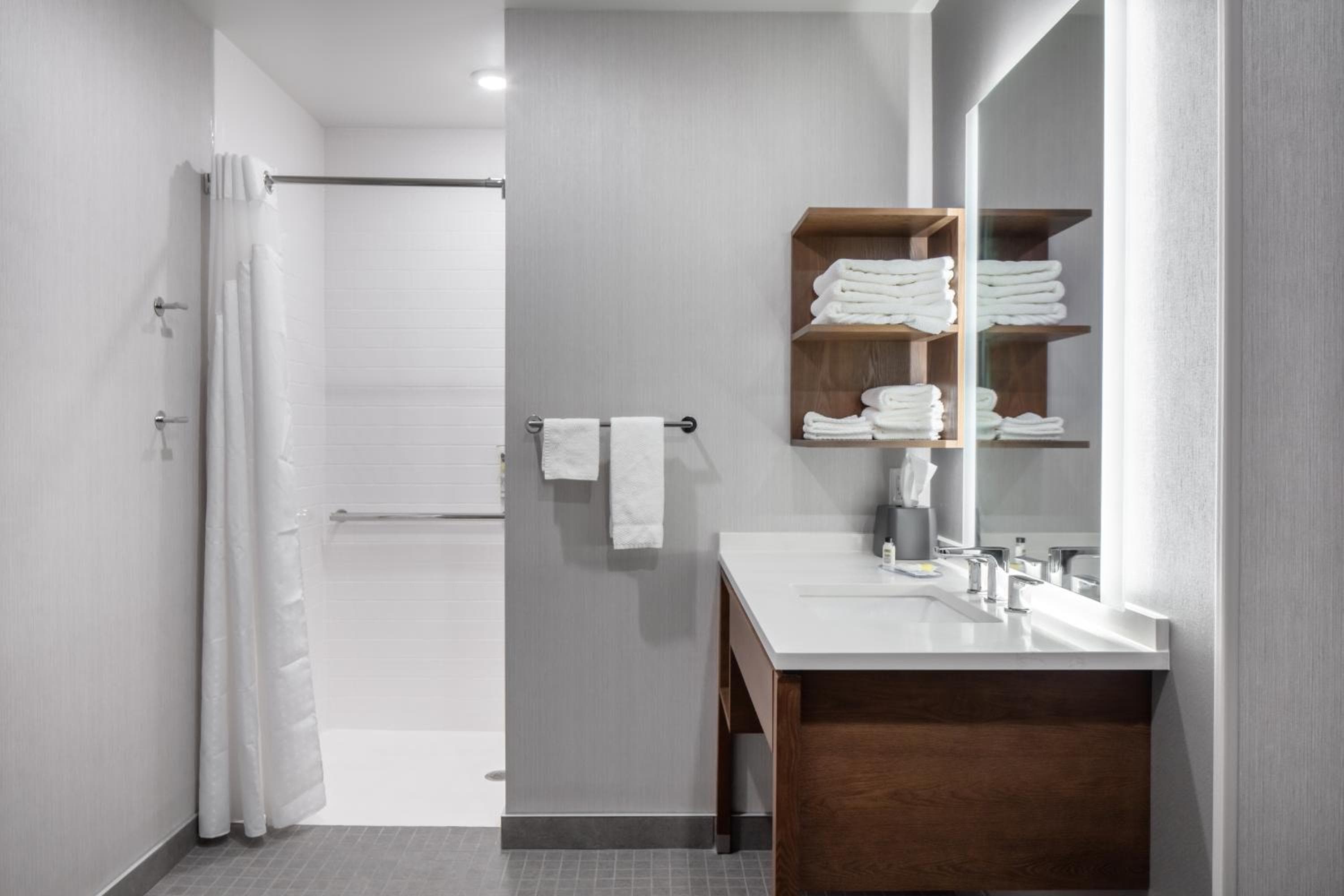 Staybridge Suites - Iowa City - Coralville by IHG, Coralville, photo 6