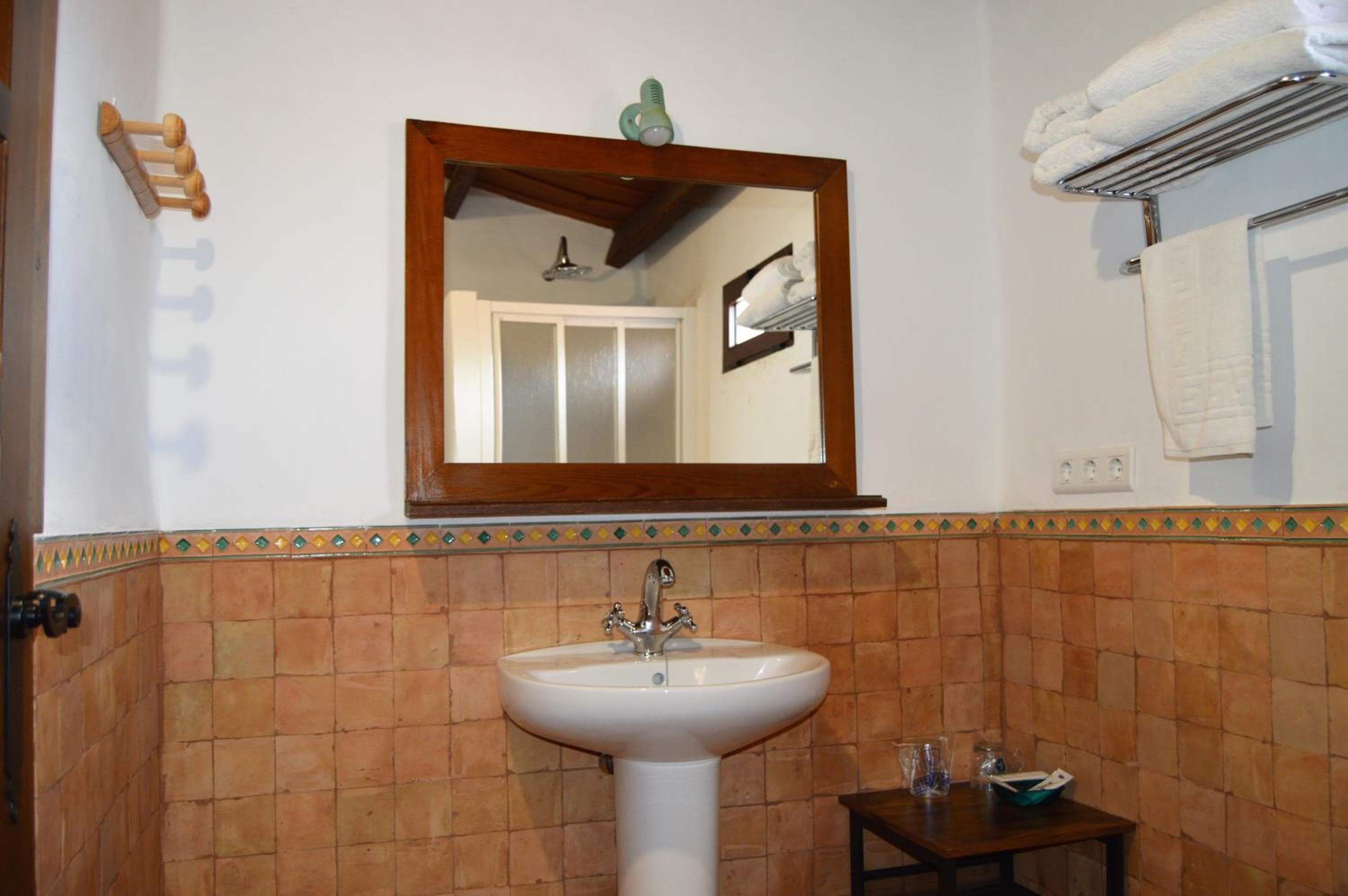 Apartamentos Turísticos - Hostal Los Alisos, Aliseda, photo 5