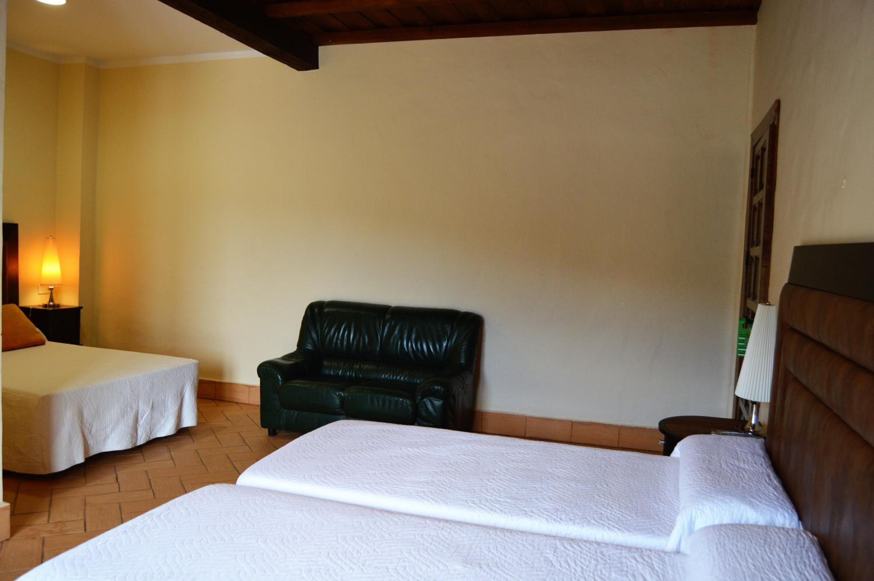 Apartamentos Turísticos - Hostal Los Alisos, Aliseda, photo 6